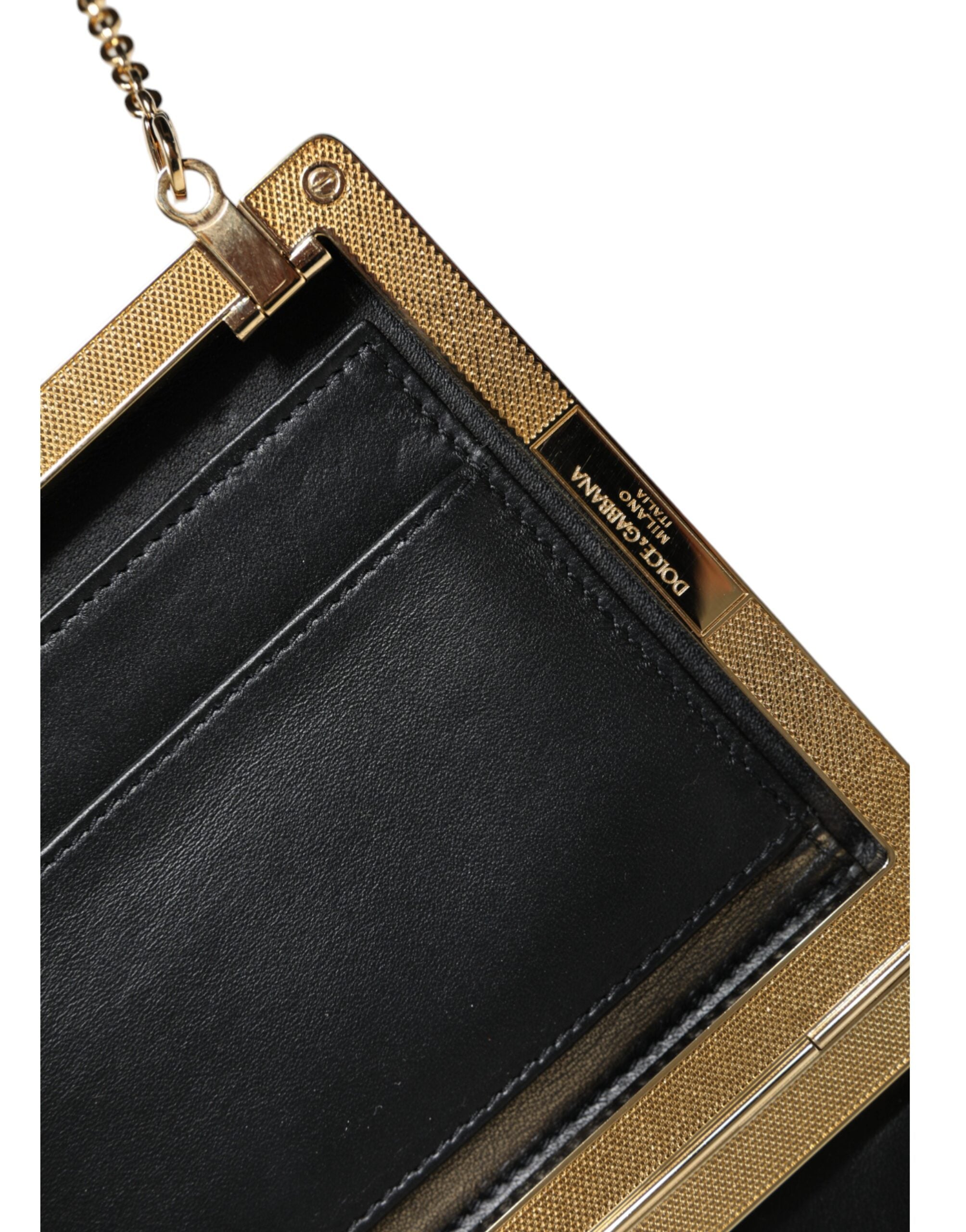 Brun clutch-mini-skulderveske i skinn med gullramme