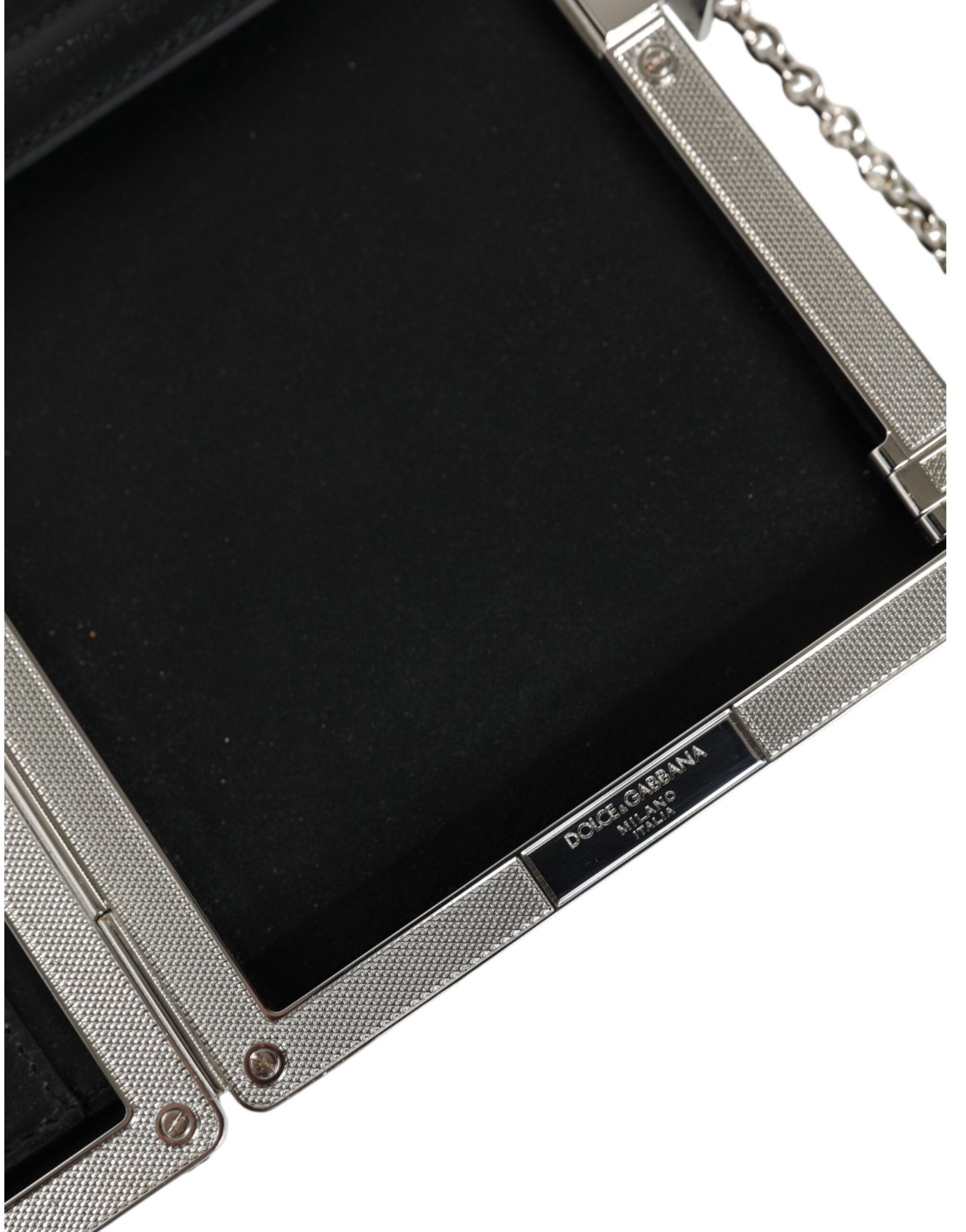 Svart skinn clutch mini crossbody-veske med sølvfarget ramme