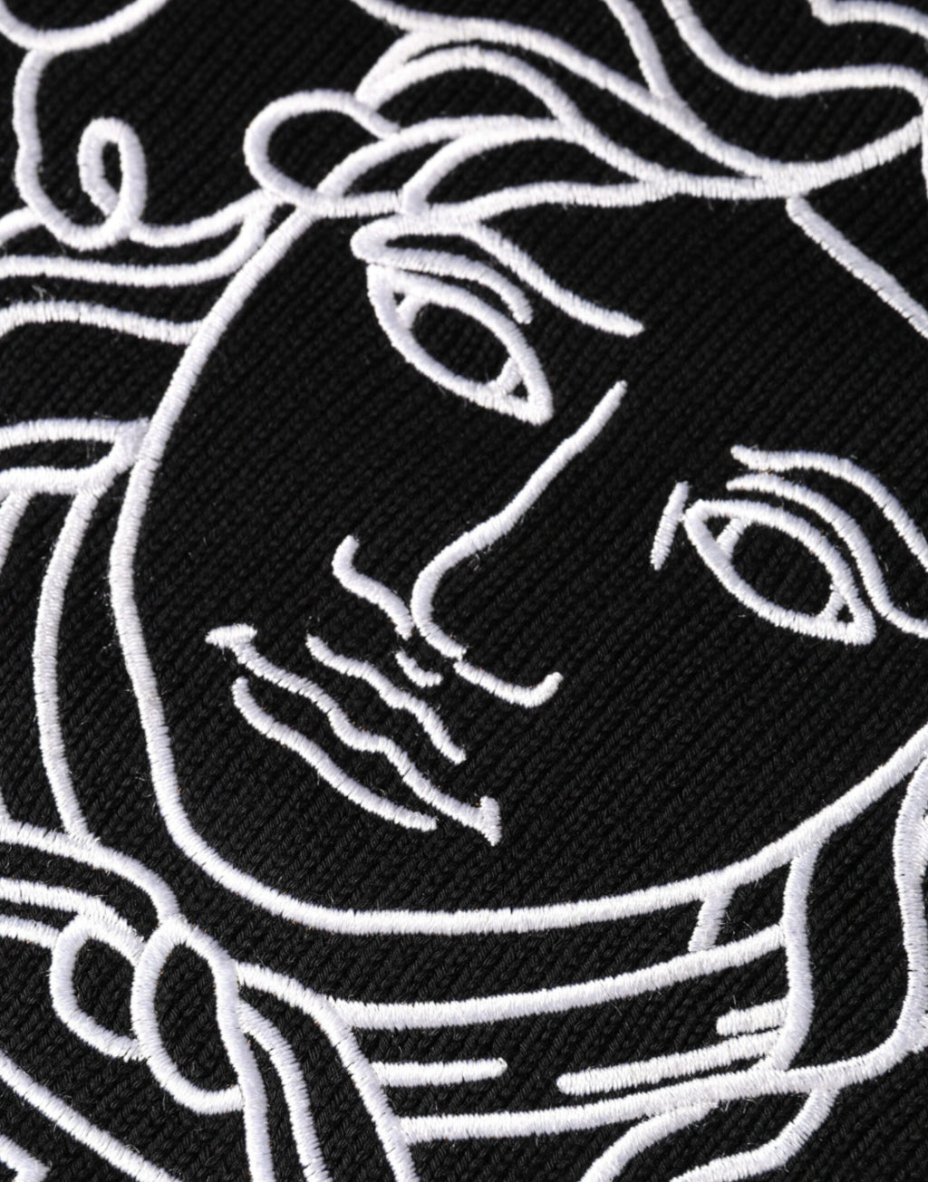 Svart Medusa-broderi genser med rund hals