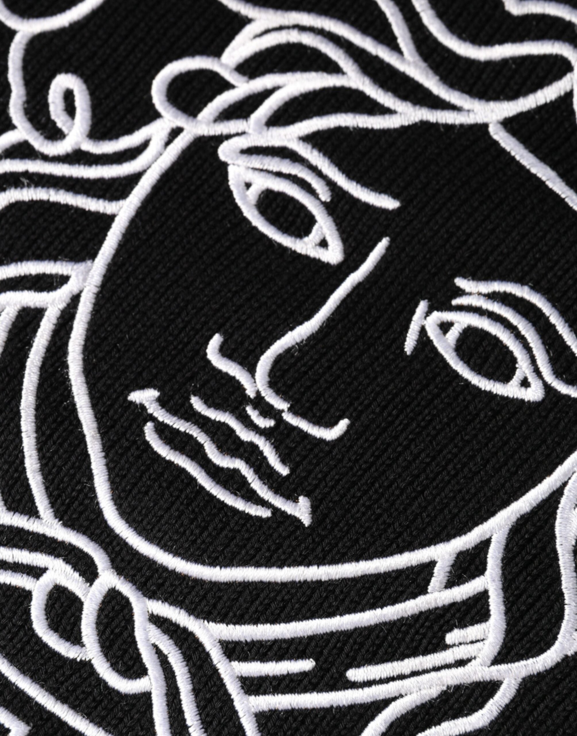 Svart Medusa-broderi genser med rund hals