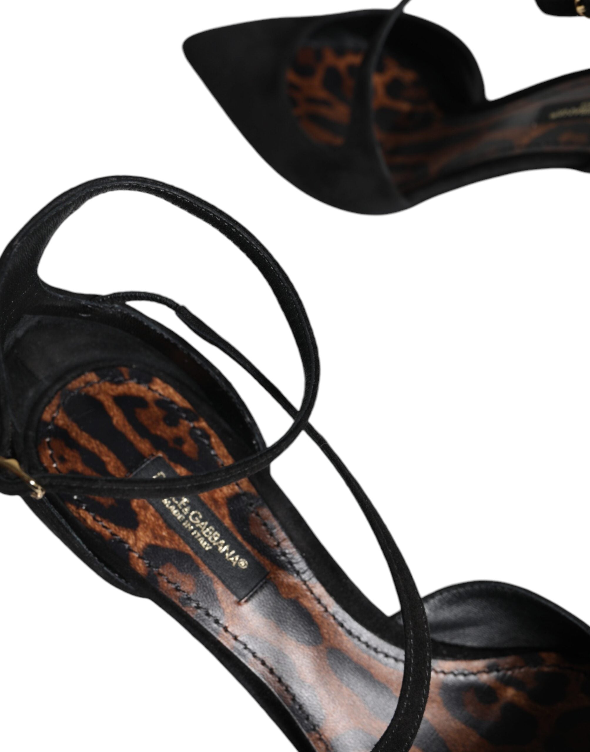 Svarta mocka pumps med klackar och ankelrem