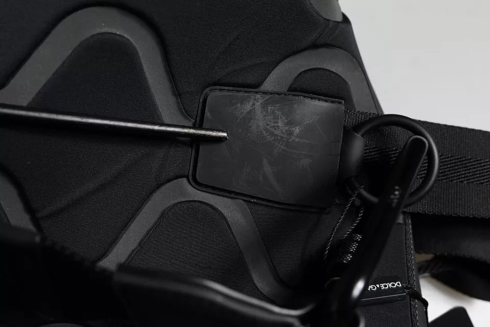 Svart neopren logotyp sport gym duffel axelväska