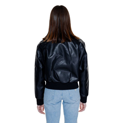 Calvin Klein Jeans svarta polyetenjackor och kappa