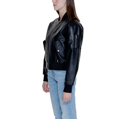 Calvin Klein Jeans svarta polyetenjackor och kappa