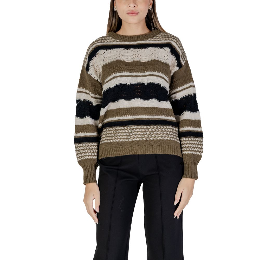 Grön tröja i återvunnen polyester