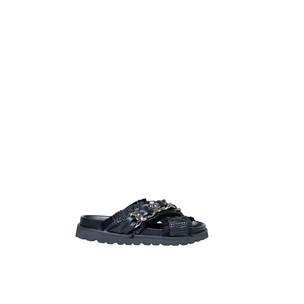 Svart polyetylen-sandal