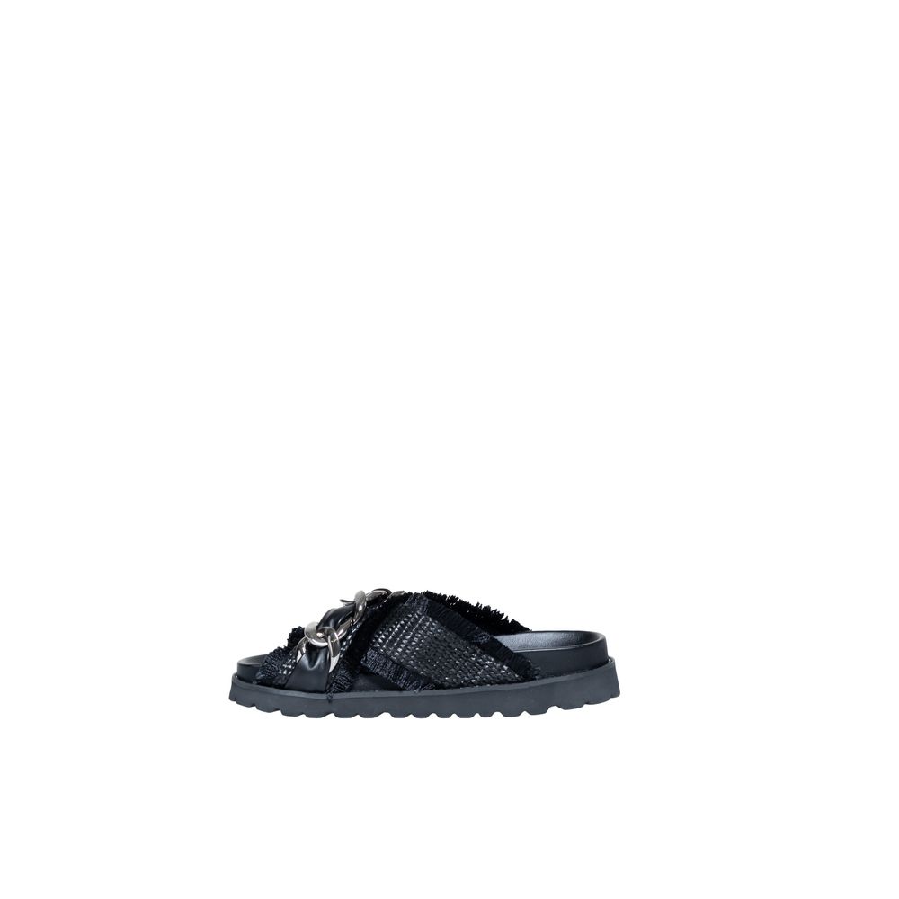 Svart polyetylen-sandal