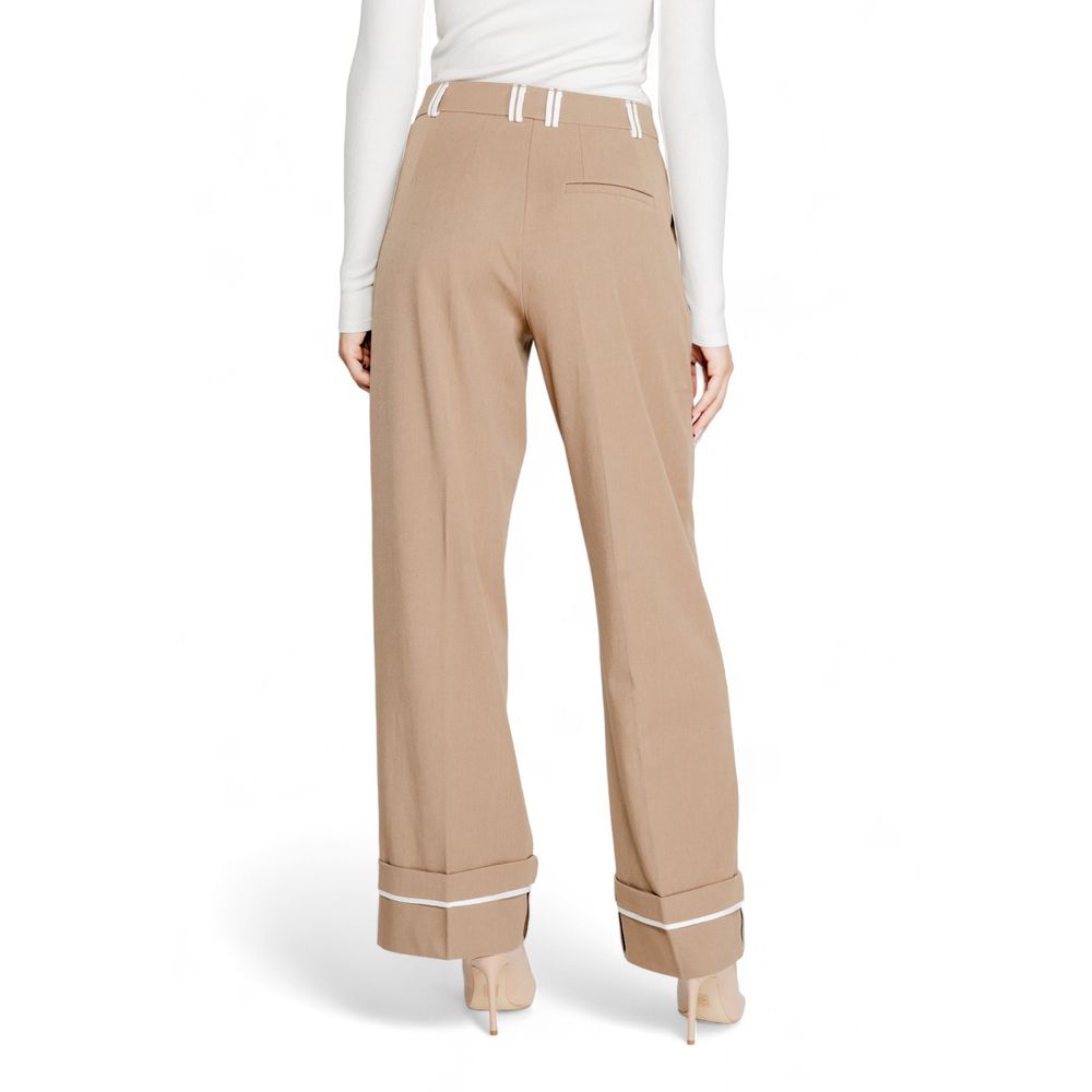 Brune bukser i resirkulert polyester