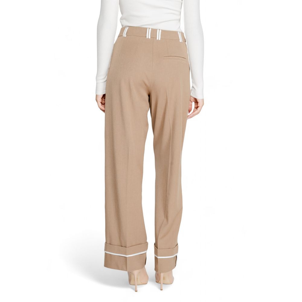 Brune bukser i resirkulert polyester