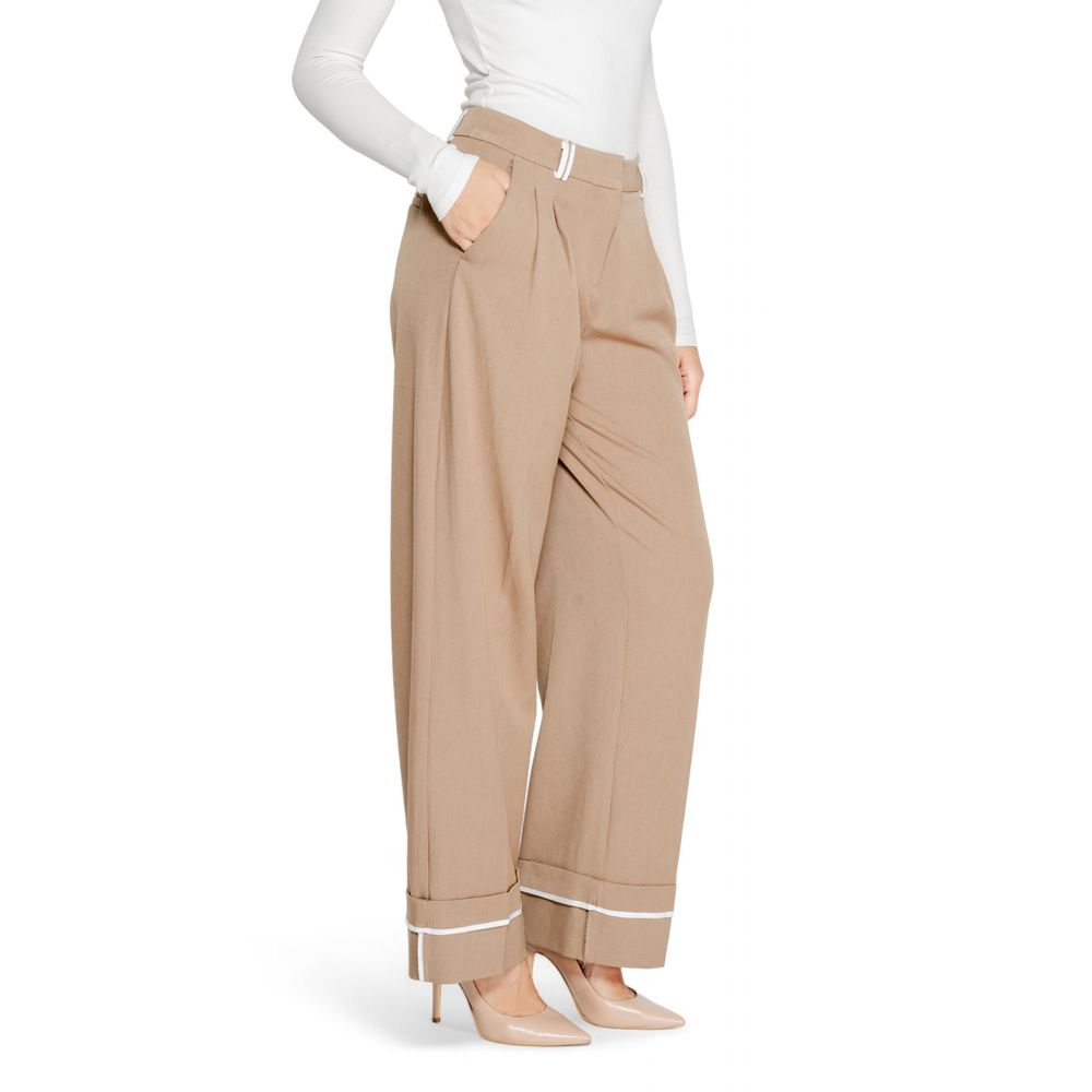 Brune bukser i resirkulert polyester