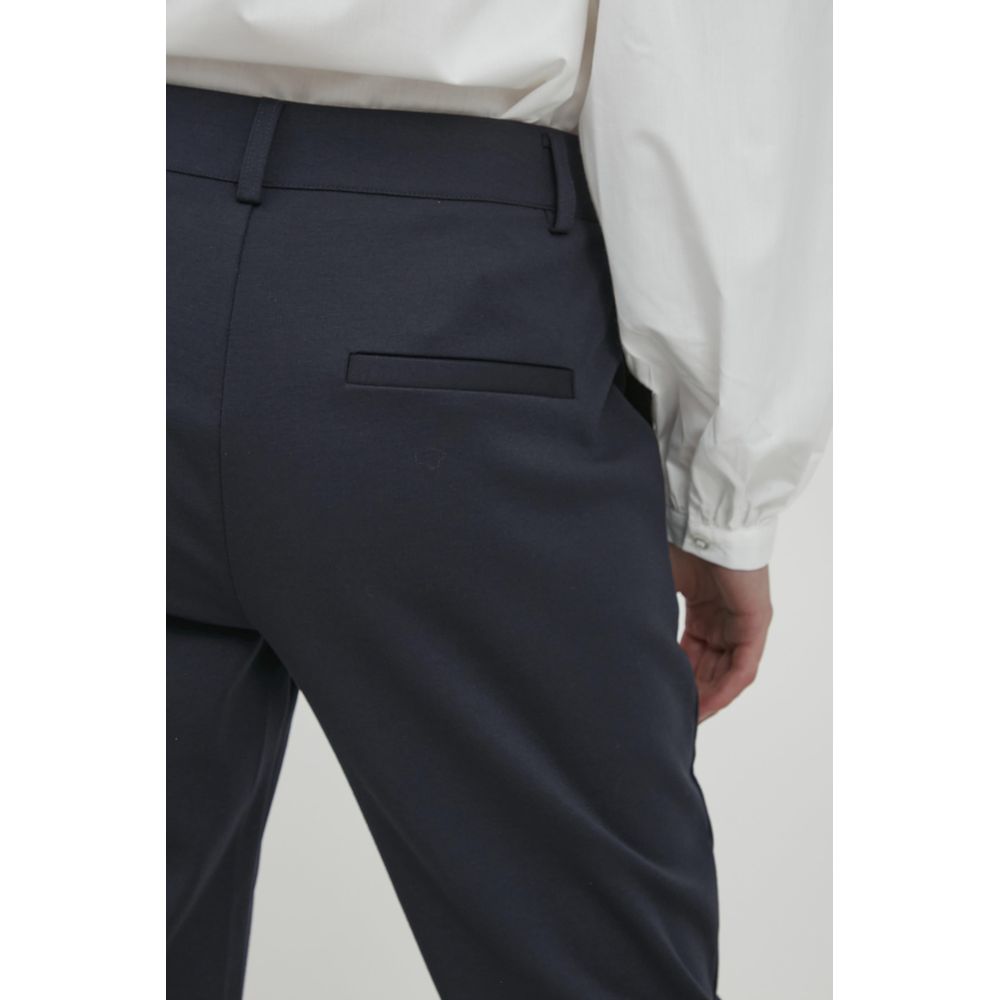 Blå bukse i resirkulert polyester