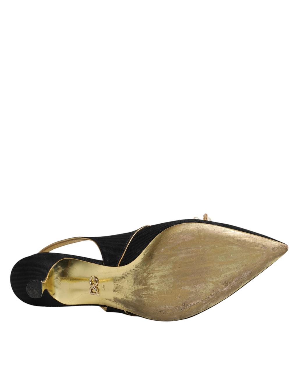 Svarta slingbacks i läder med pärlkonst