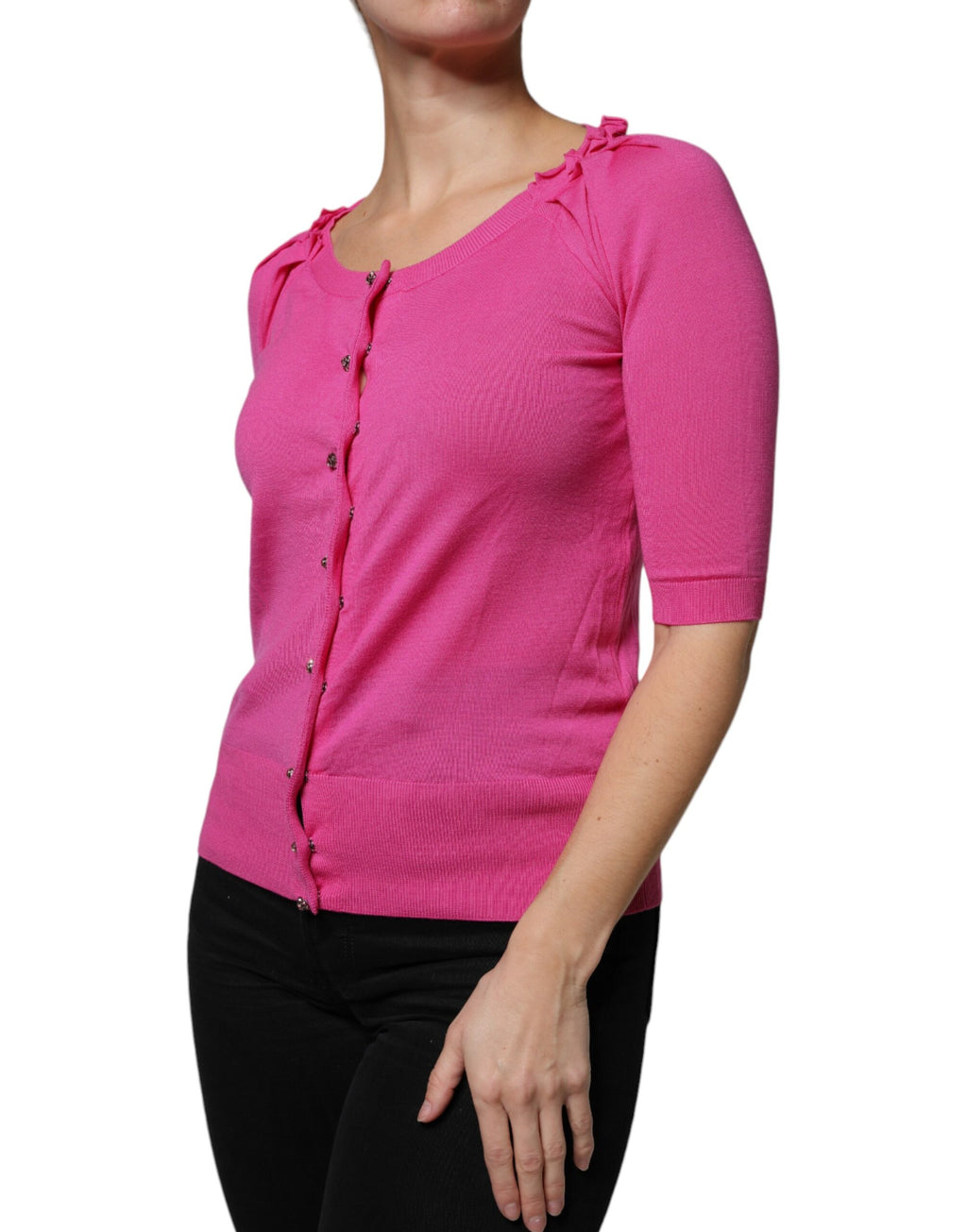 Rosa ullkofta med knappar