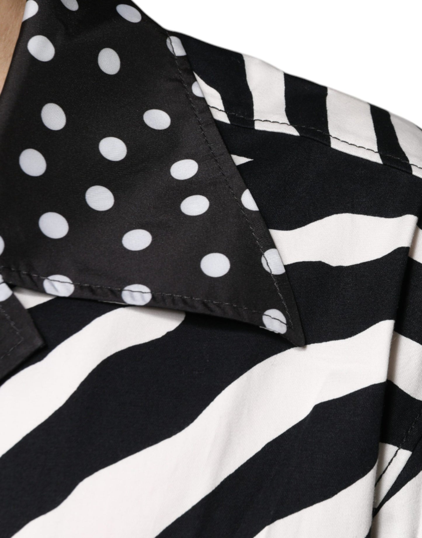 Dolce &amp; Gabbana Svartvit Zebraskjorta med knappar i överdimensionerad storlek