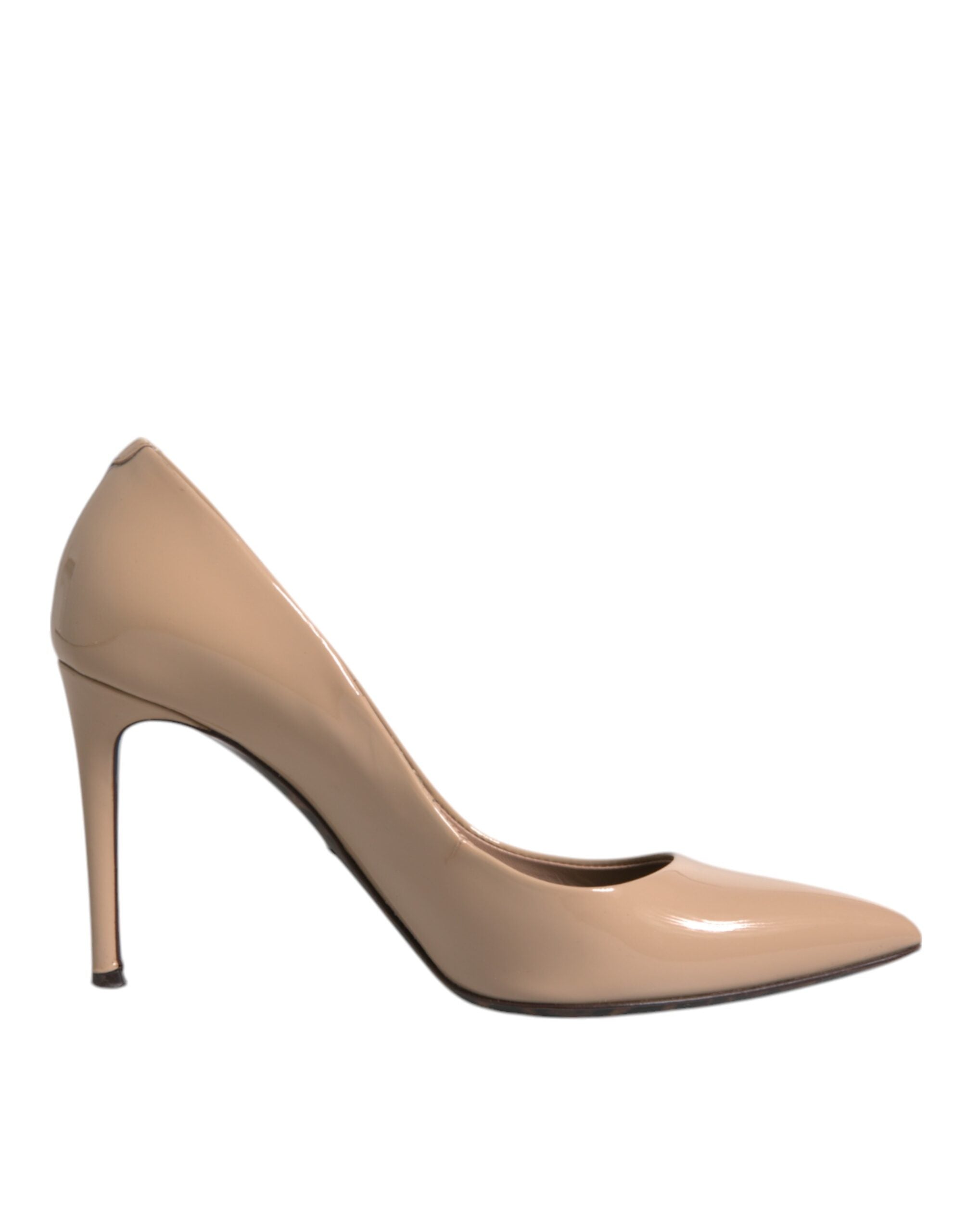 Beige pumps med stilettklack i lackläder