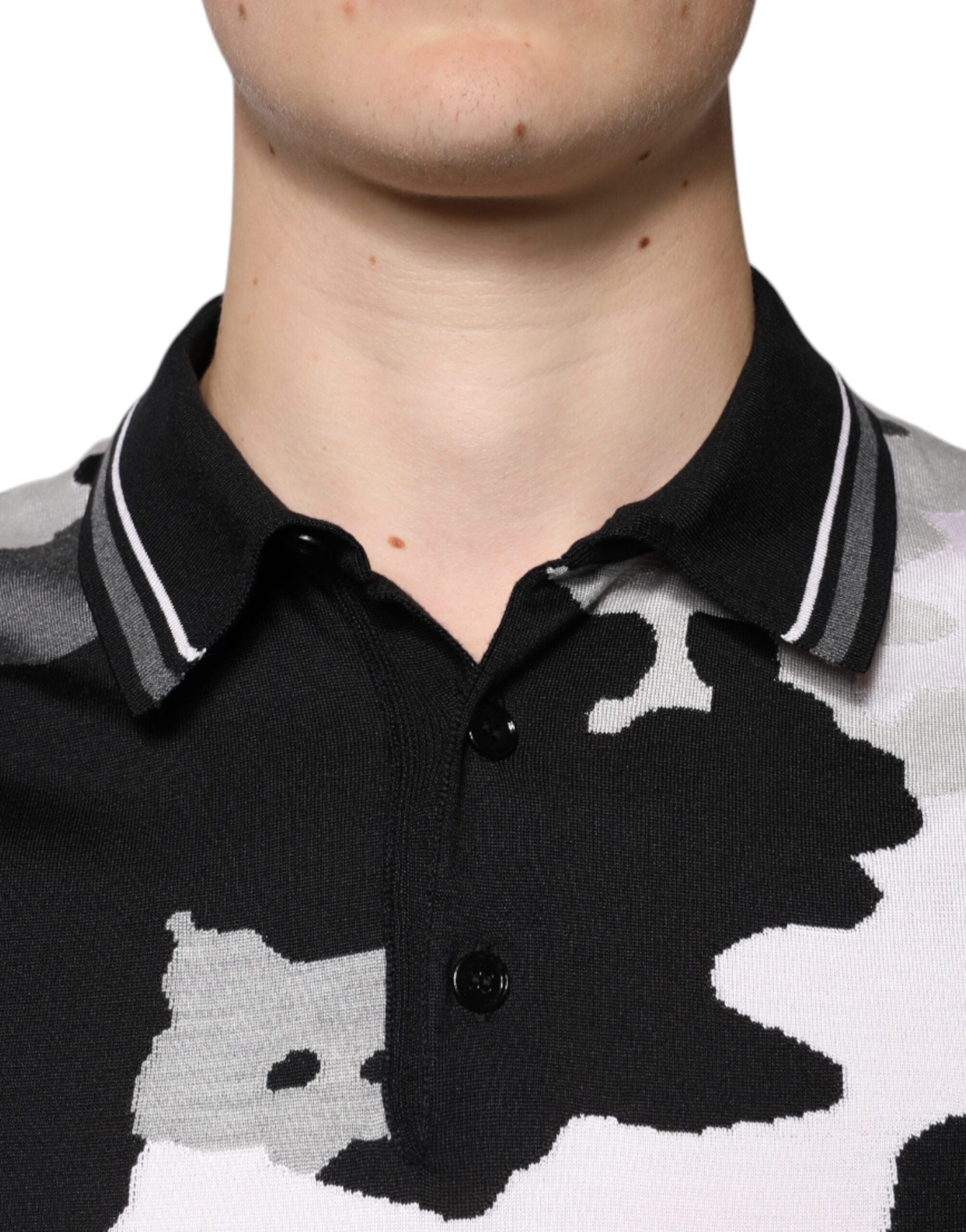 Flerfärgad kamouflagekrage-polo-t-shirt