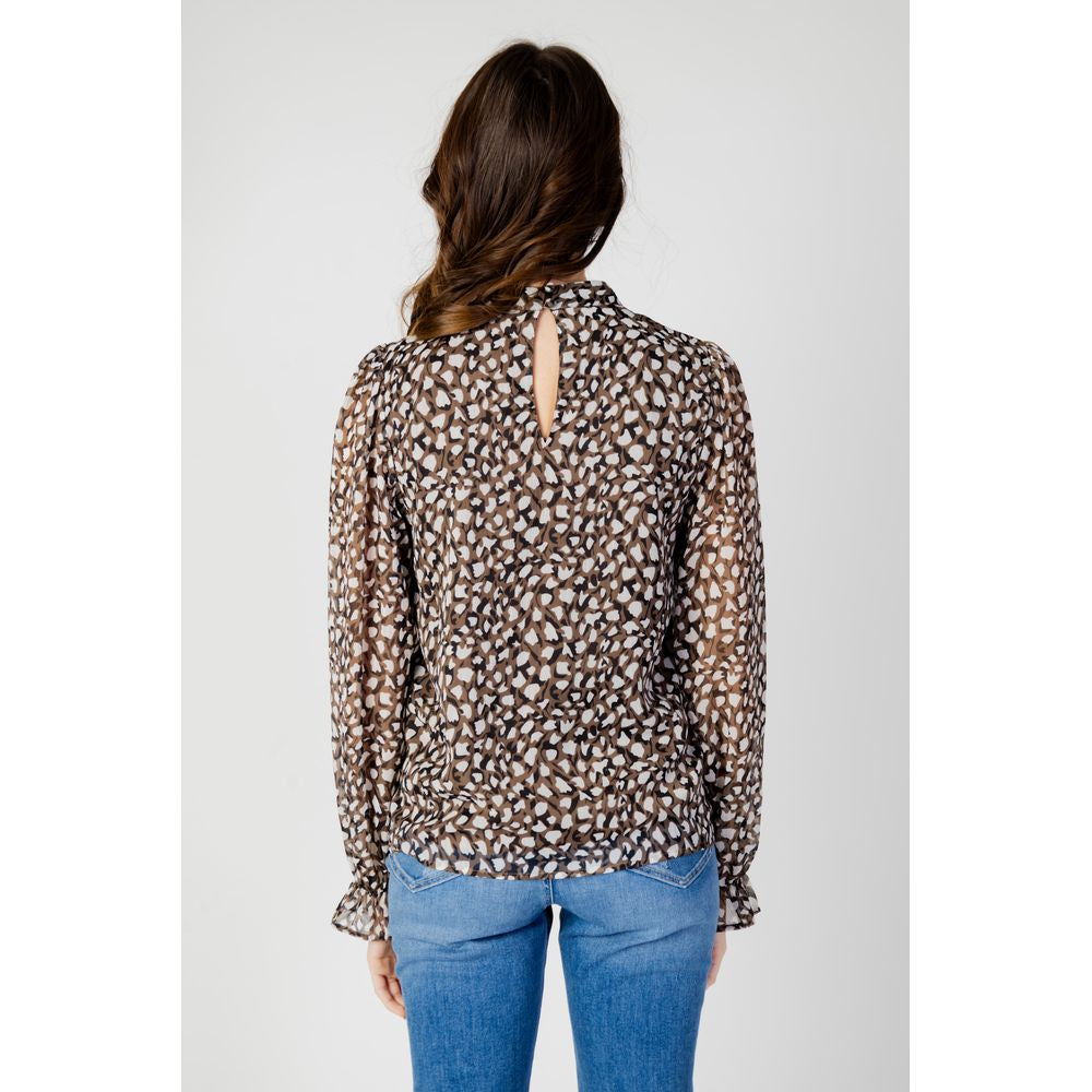 Svart blus i återvunnen polyester