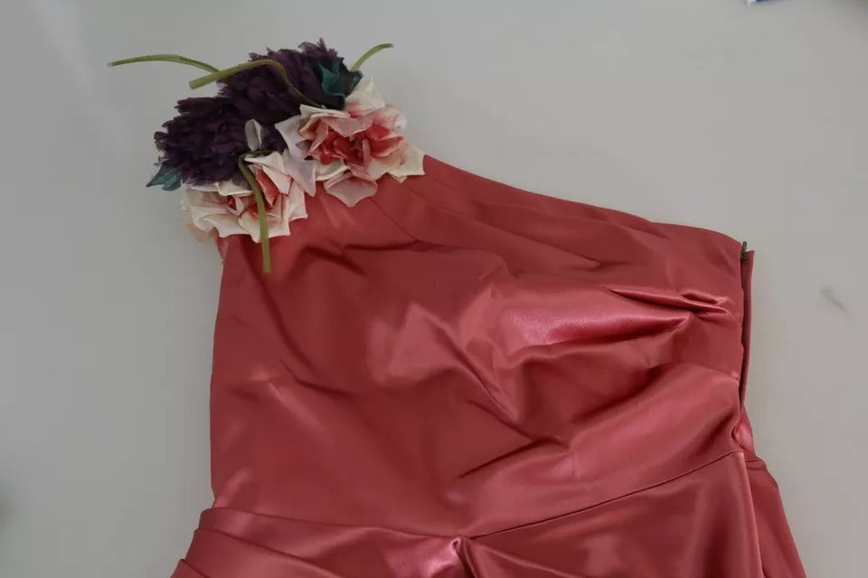 Rosa draperad midiklänning med blomapplikationer