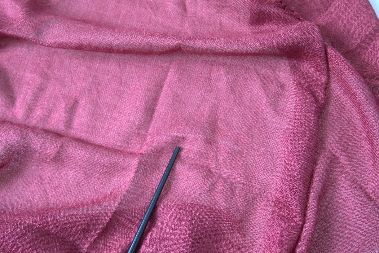 Dolce &amp; Gabbana – Rödbrun stickad kashmirsjal med fransar