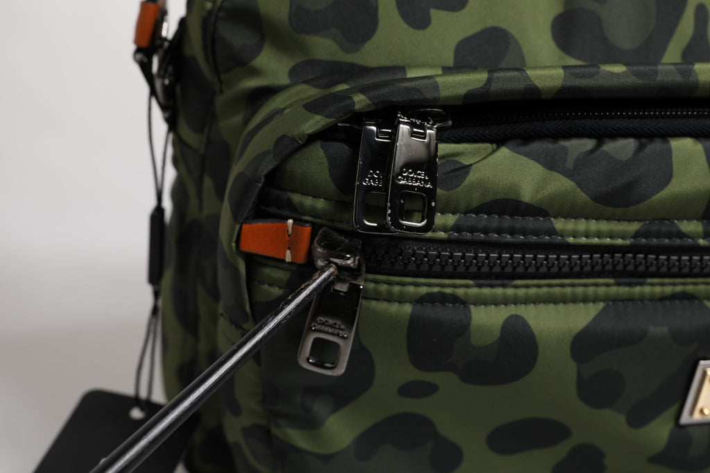 Grön polyester leopardmönstrad axelväska med skal