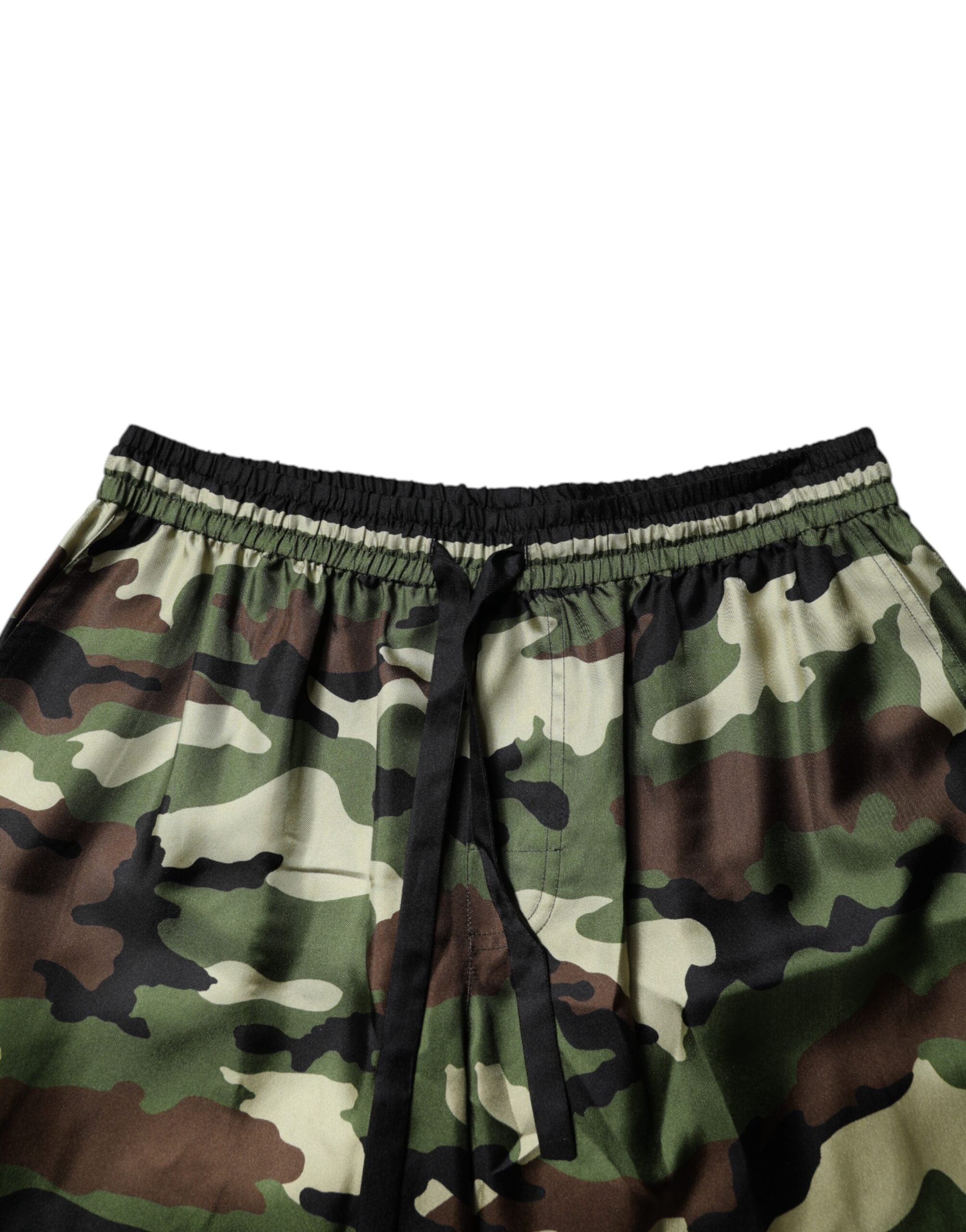 Flerfärgade kamouflage sidenbermudashorts med medelhög midja