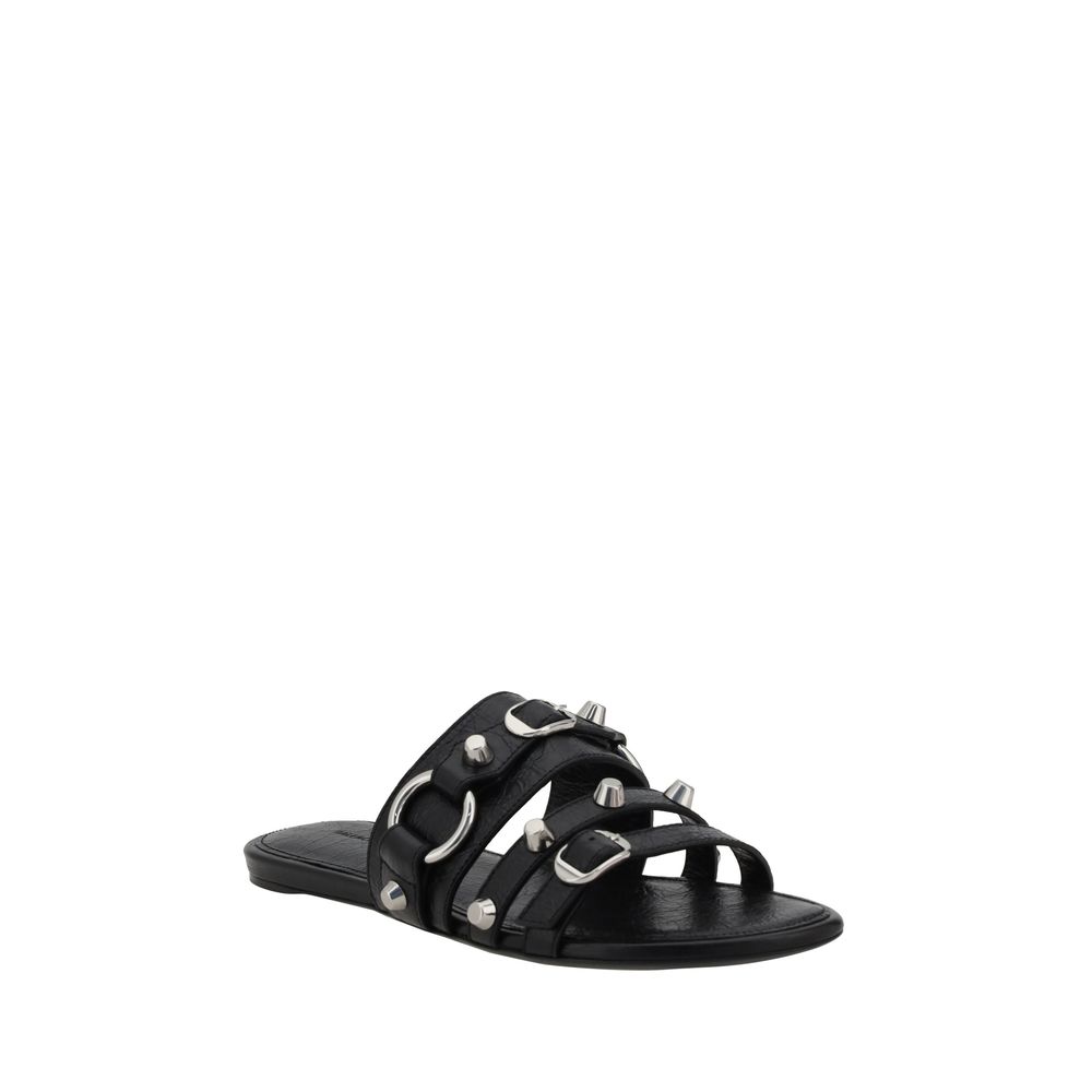 Nitade sandaler