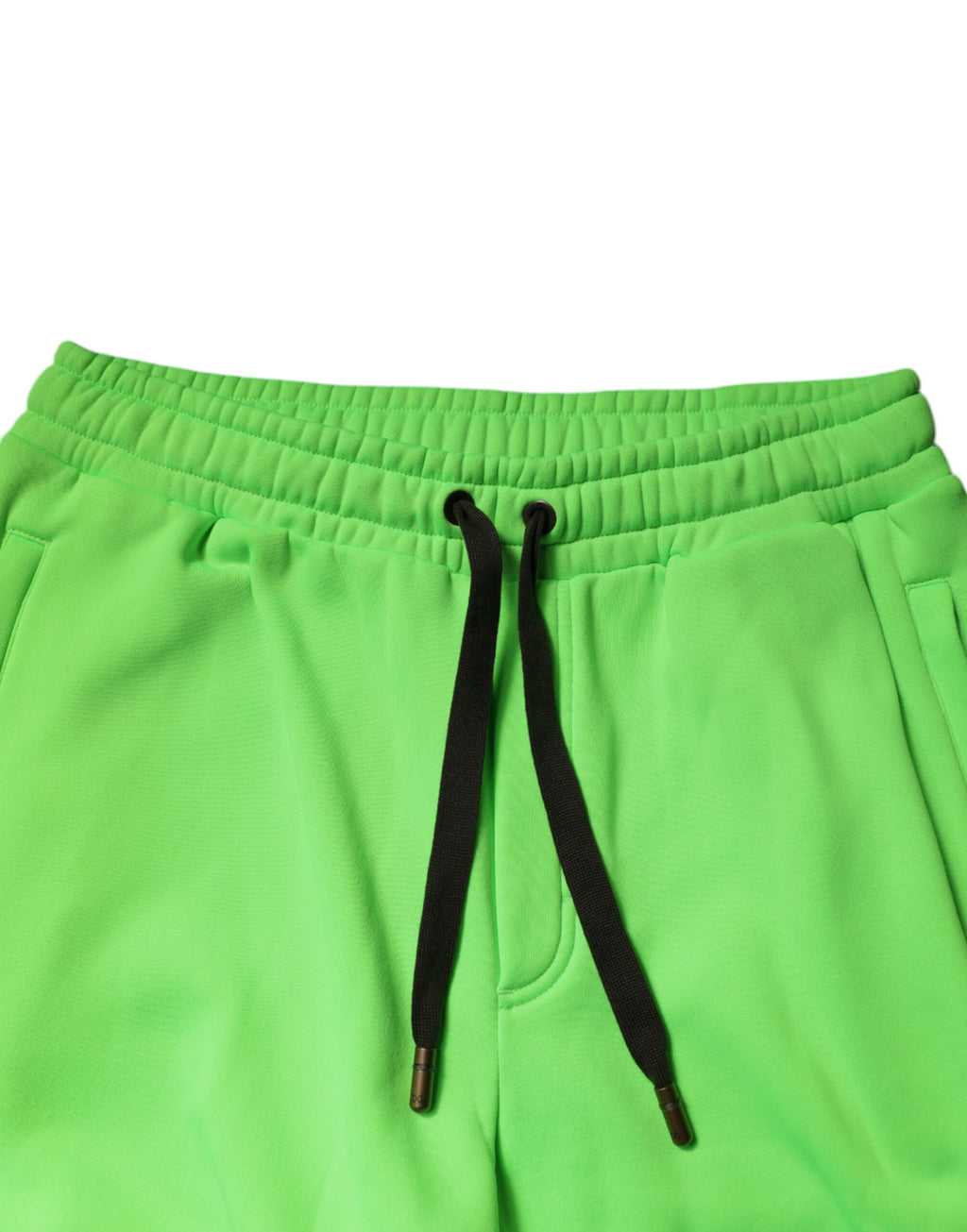 Gröna lapptäcksmönster med cargo-bermudashorts