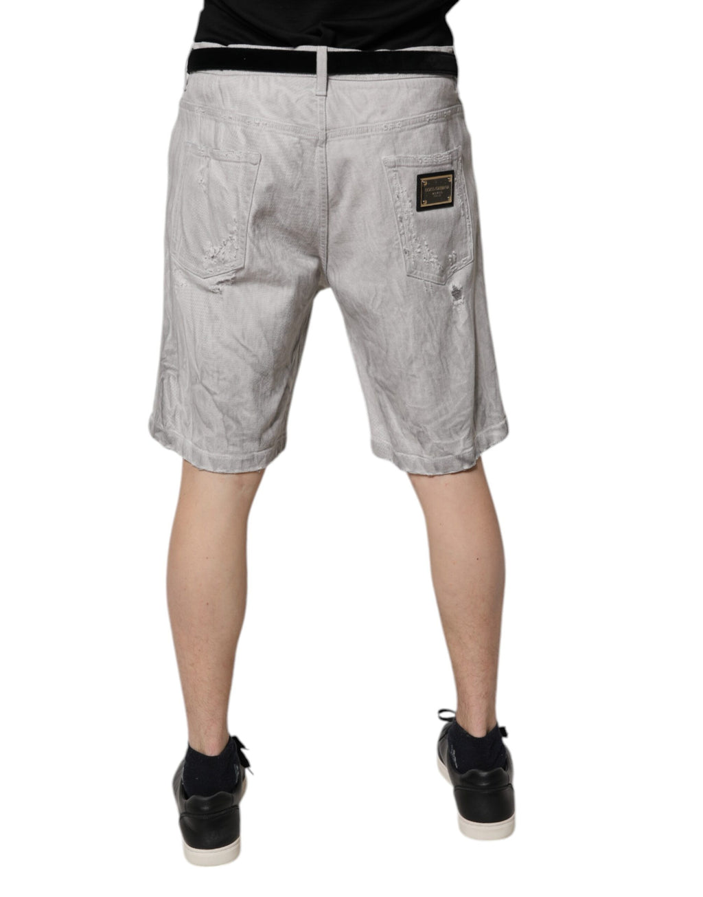 Ljusgrå trasiga herrjeansbermudashorts