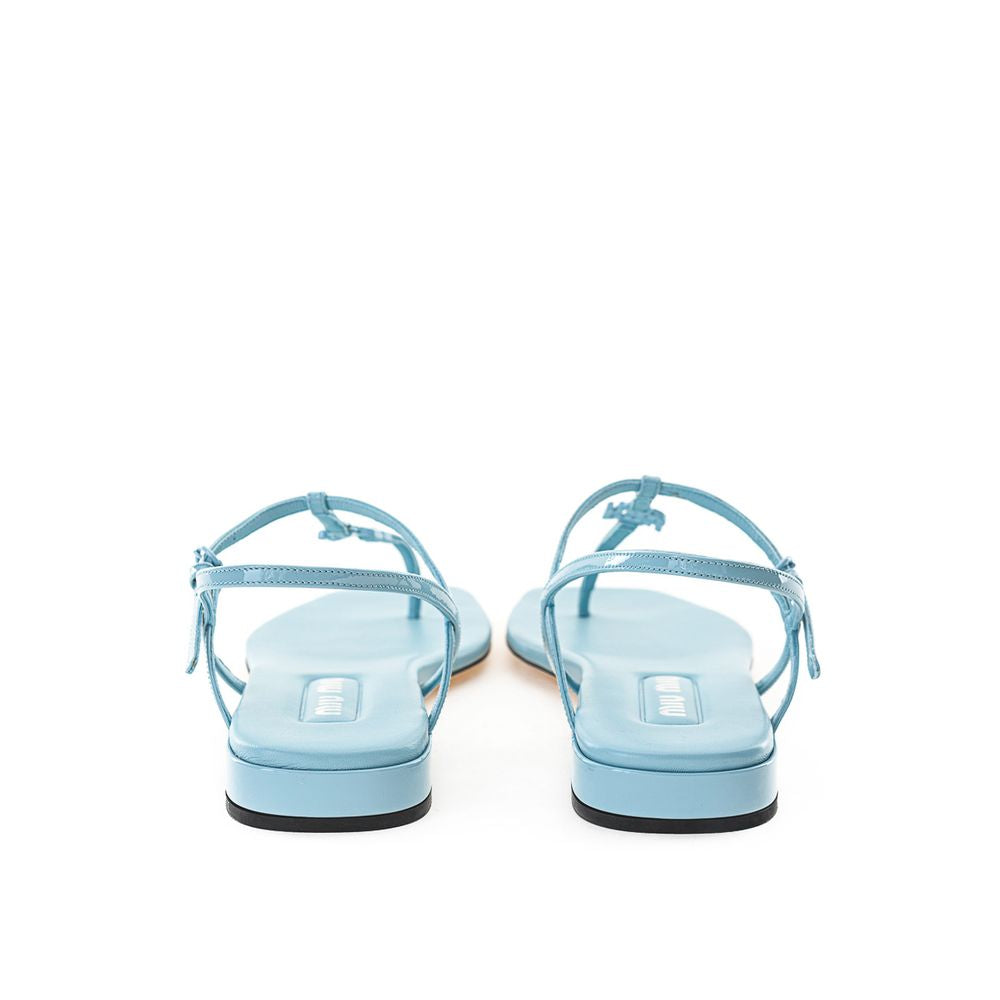 Blå flip-flop-sandal i lackläder