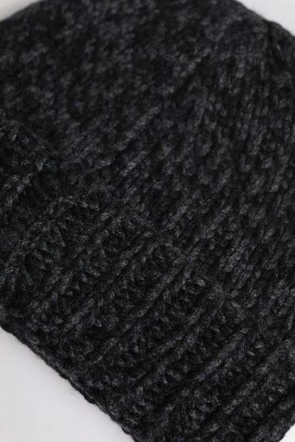 Dolce &amp; Gabbana grå kasjmirstrikket vinterlue