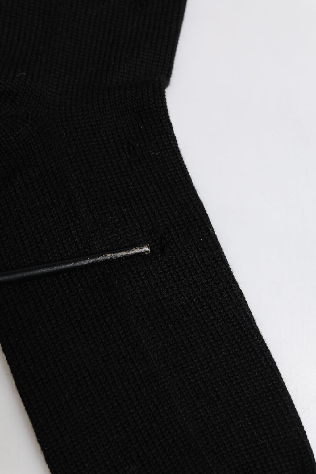 Svarta enfärgade stretchiga herrstrumpor med mitten av vaden