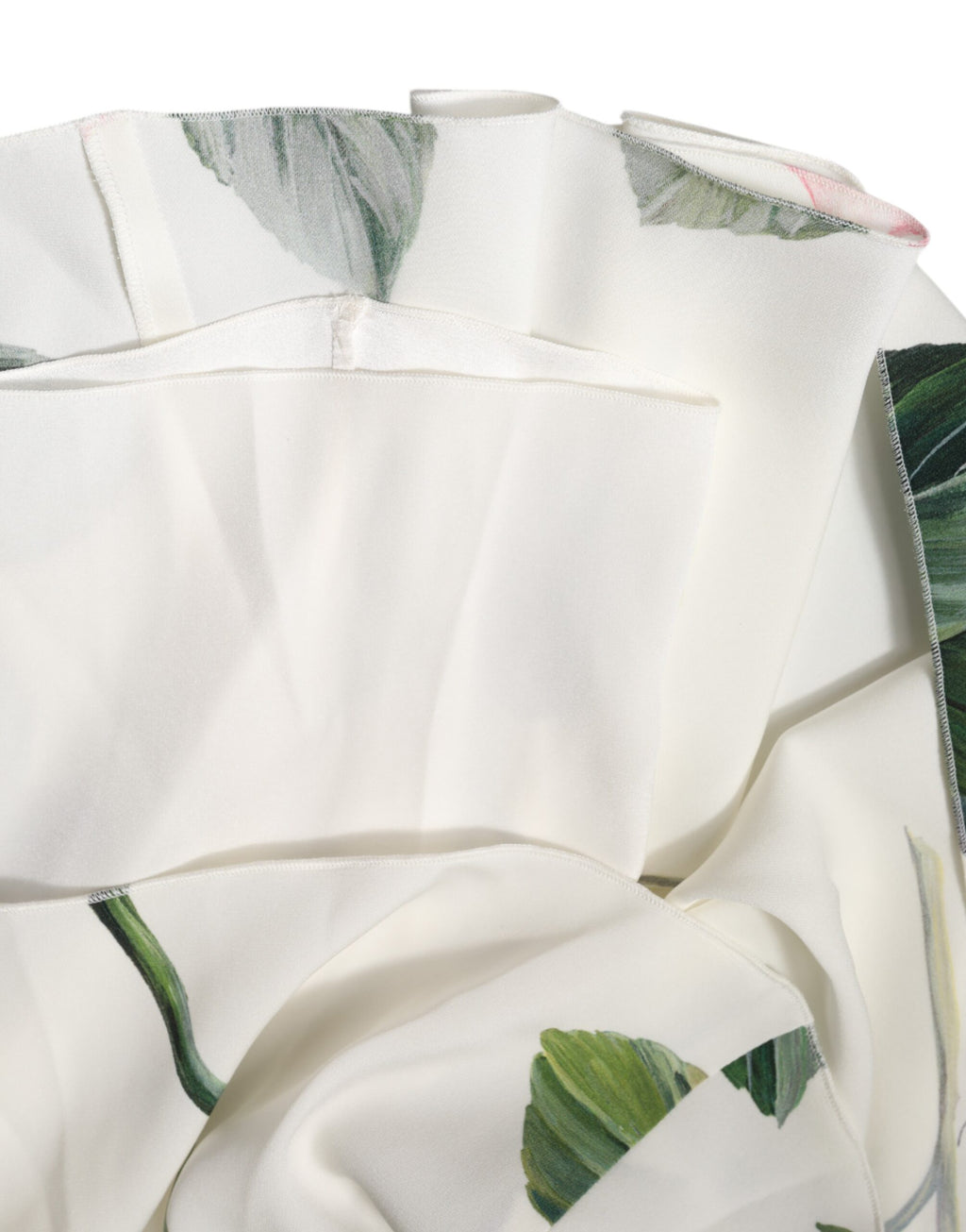 Hvit Blomsterkjole med én skulder og sjal