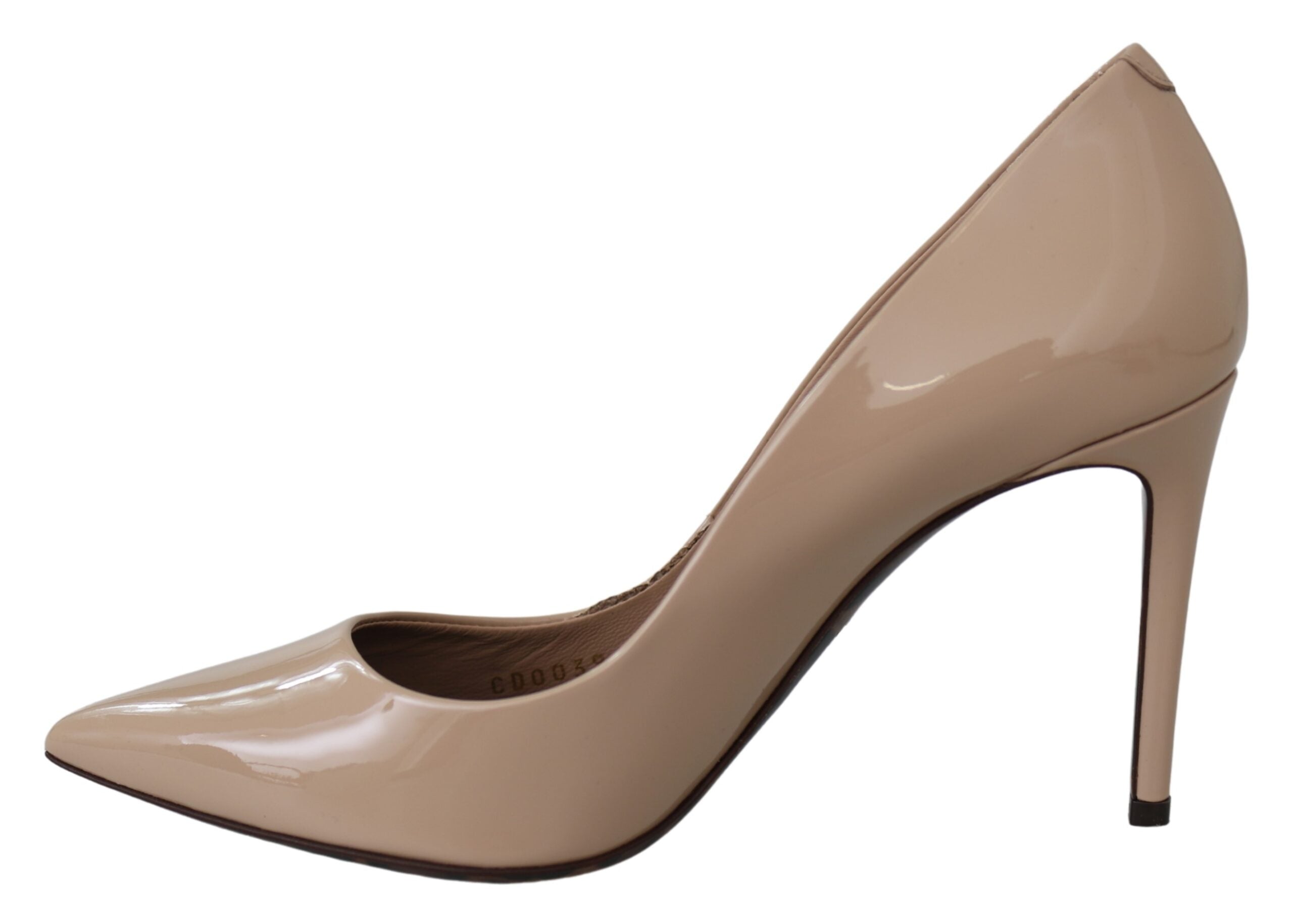 Beige pumps med stilettklack i lackläder