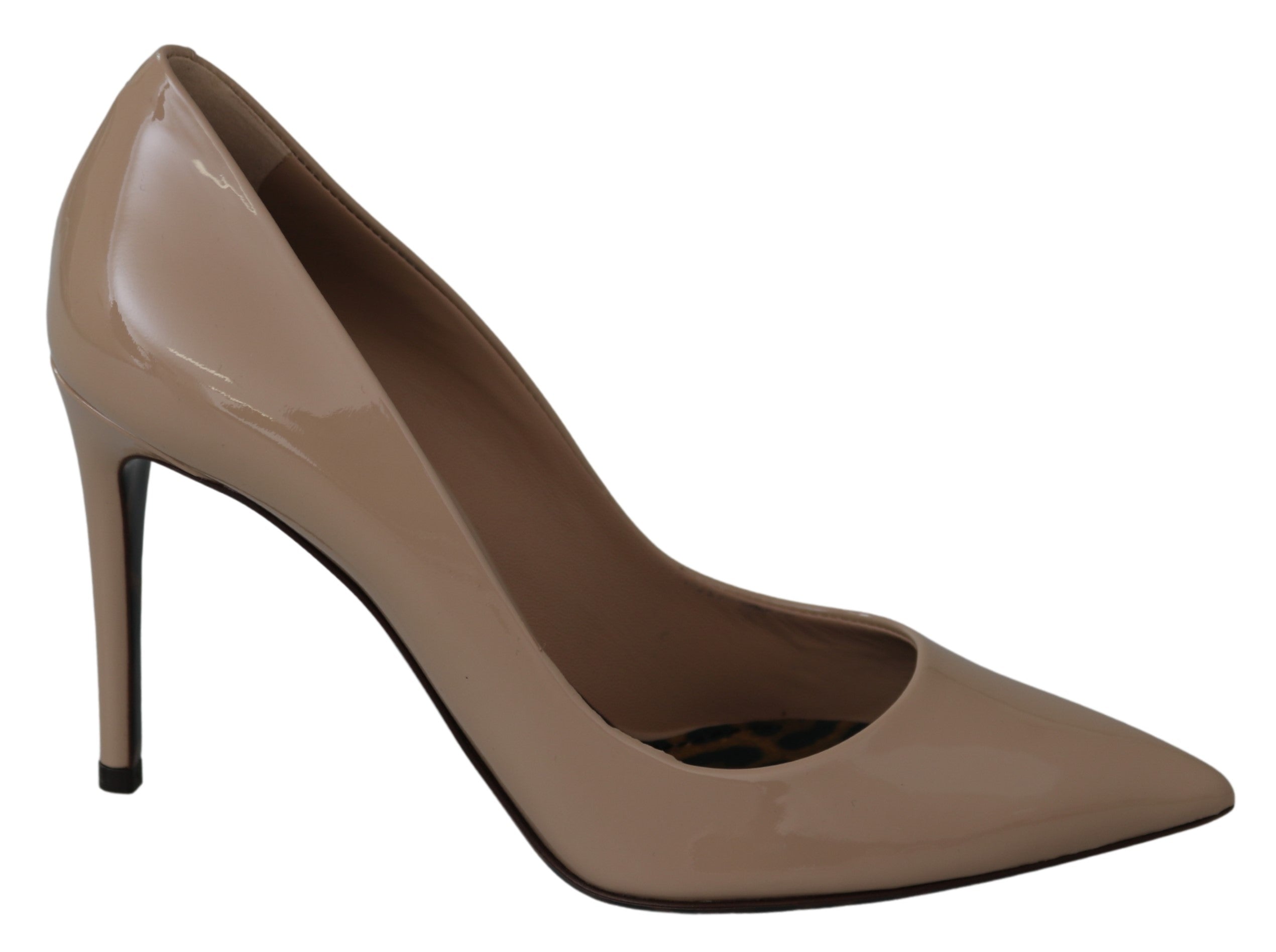 Beige pumps med stilettklack i lackläder
