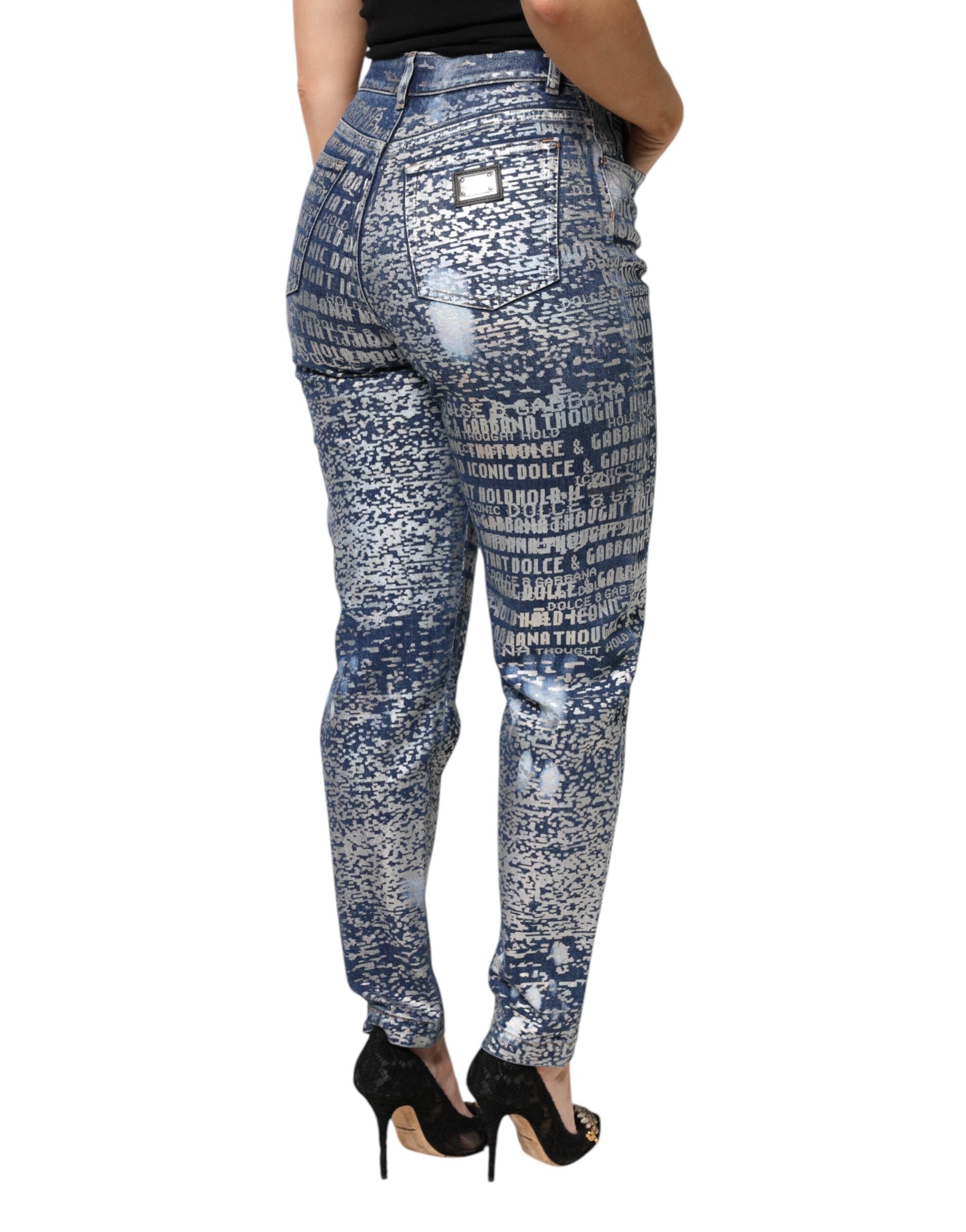 Blå tvättade jeans med hög midja och tryck