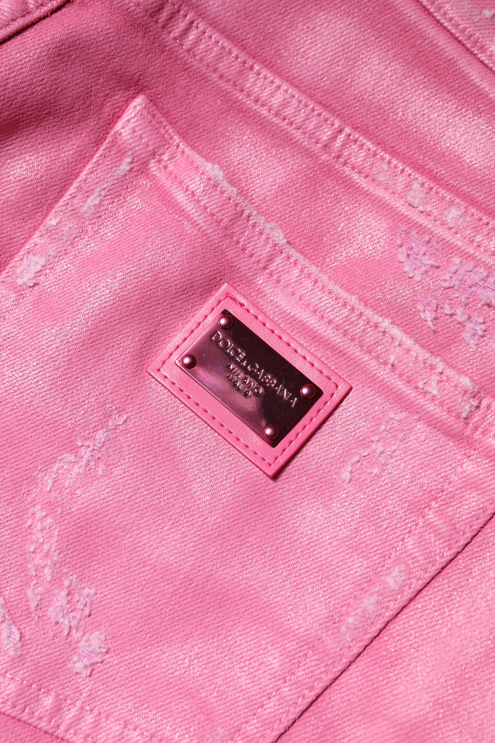 Rosa slitna avsmalnande jeans med medelhög midja