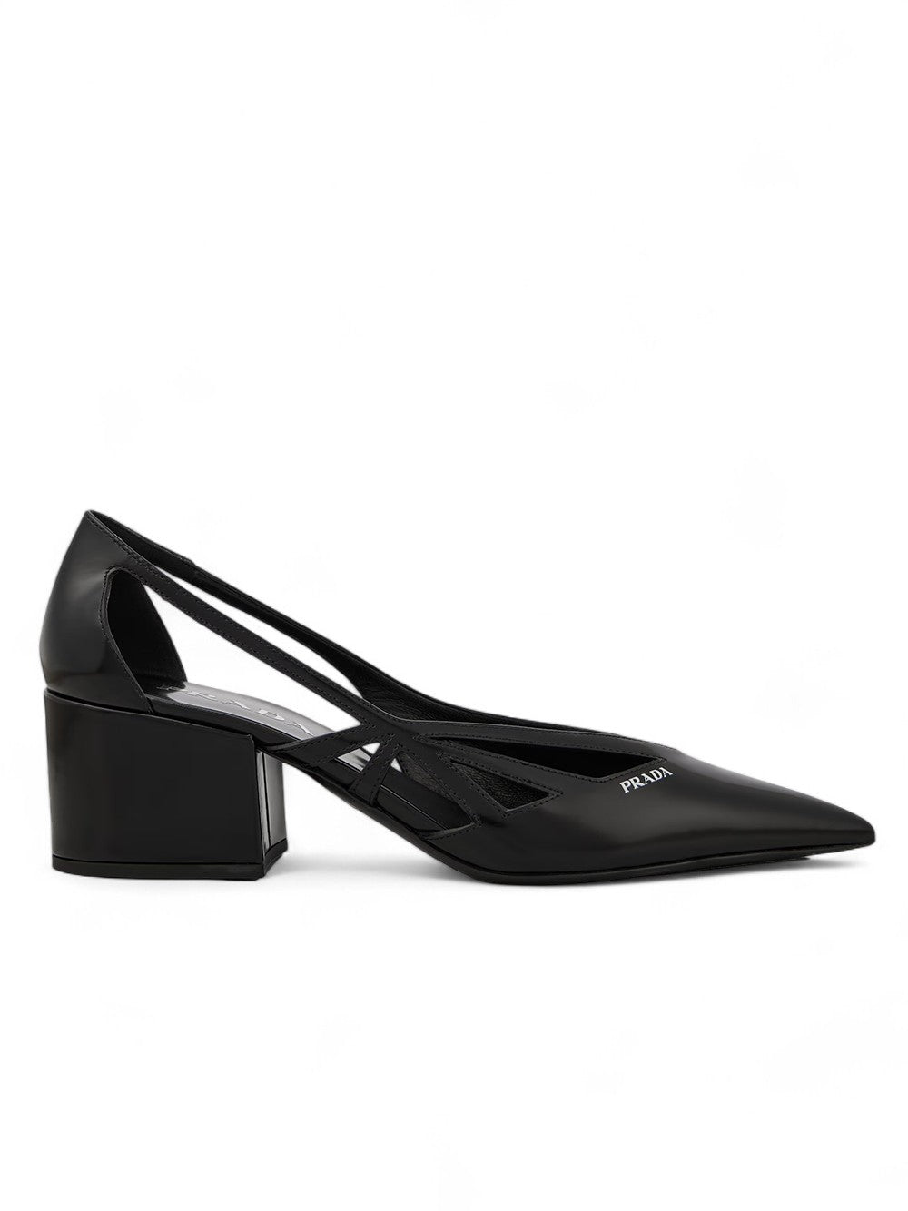 Svarta pumps i läder med utskurna detaljer 55