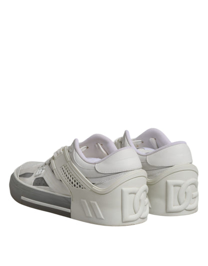 Dolce &amp; Gabbana Vita Låga DG Präglade Herr Sneakers Skor