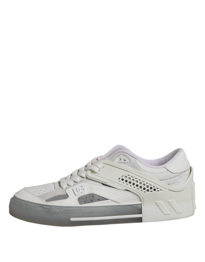 Dolce &amp; Gabbana Vita Låga DG Präglade Herr Sneakers Skor