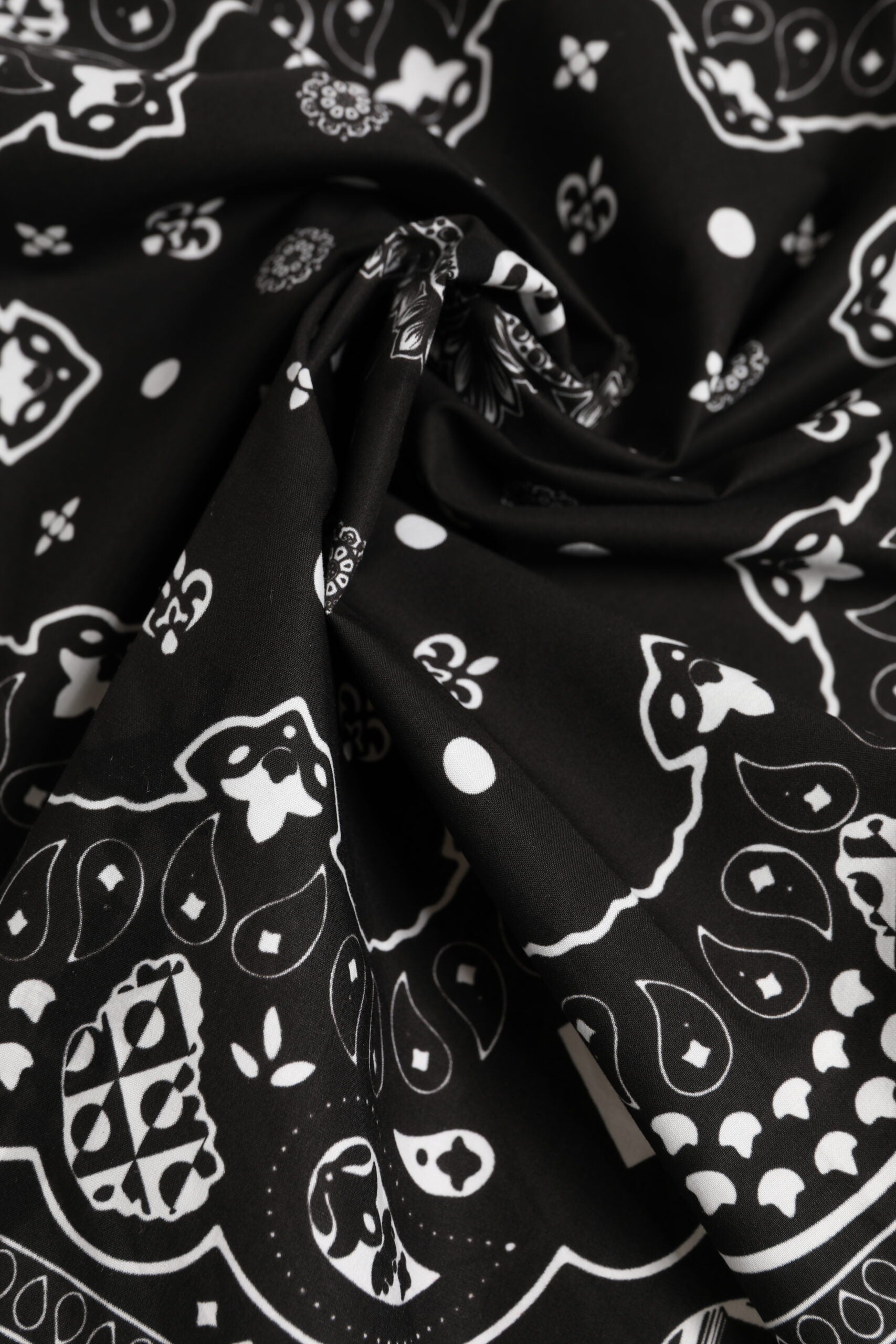 Dolce &amp; Gabbana Svartvit Bandana Fyrkantig Herr Foulard Halsduk