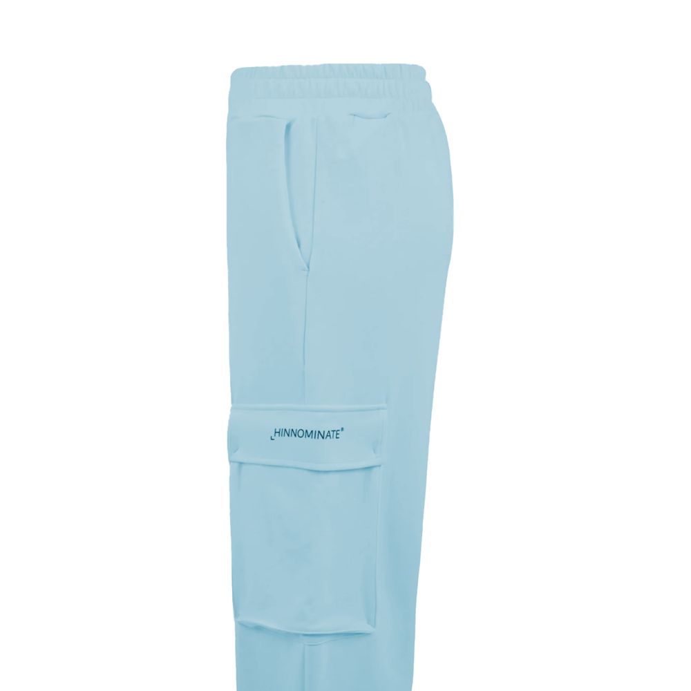Blå polyesterjeans och byxor