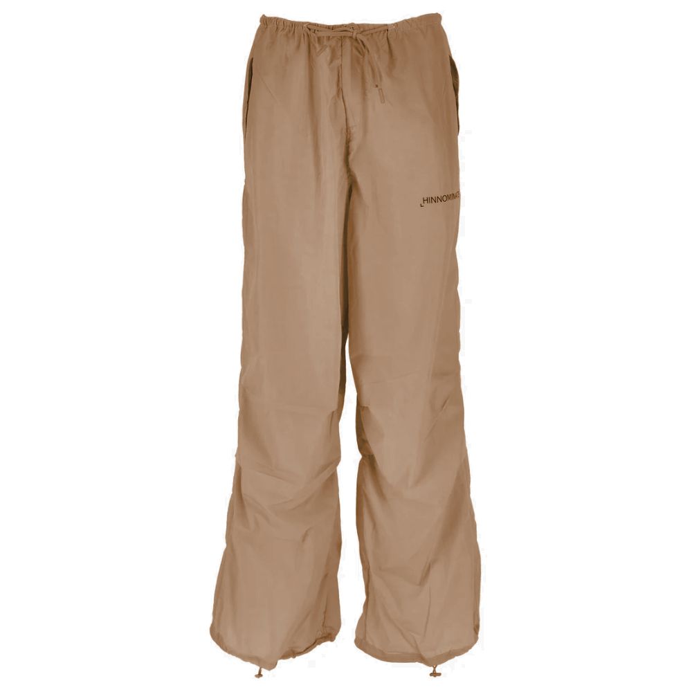 Bruna nylonjeans och byxor