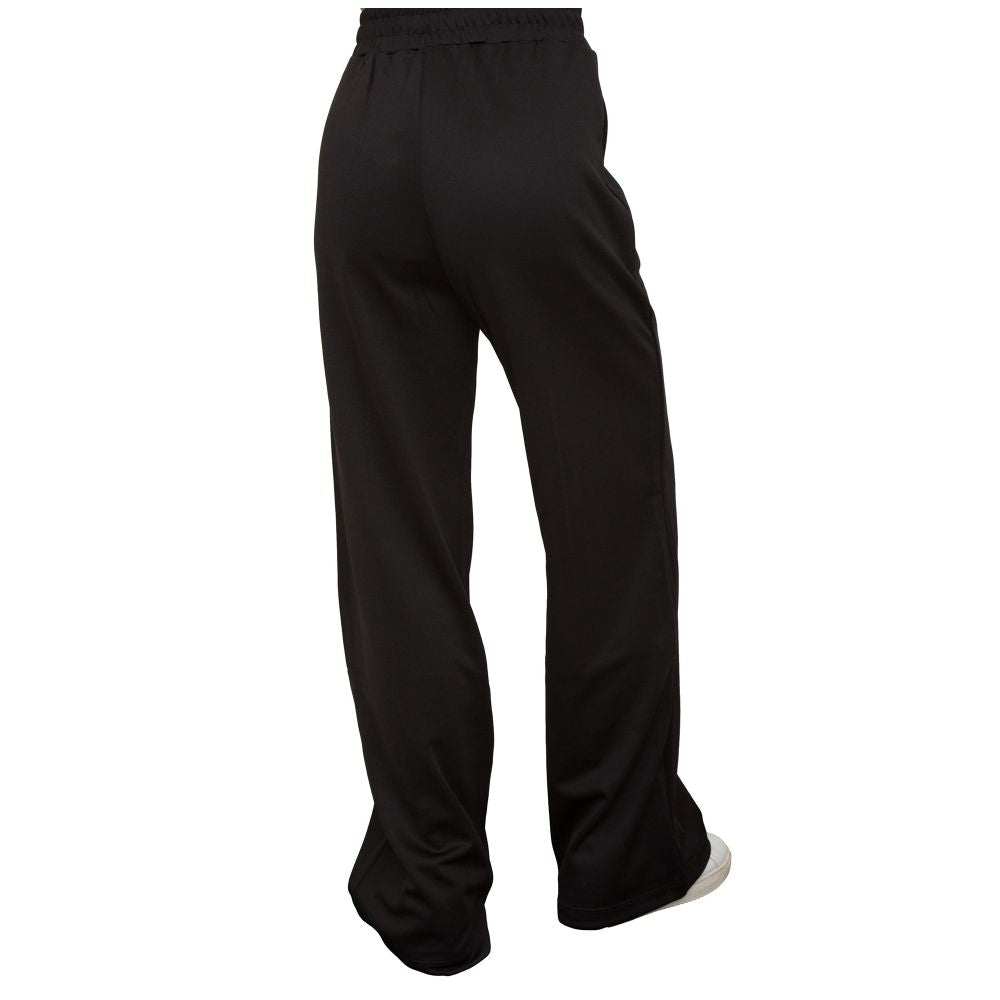 Svarta polyesterjeans och byxor