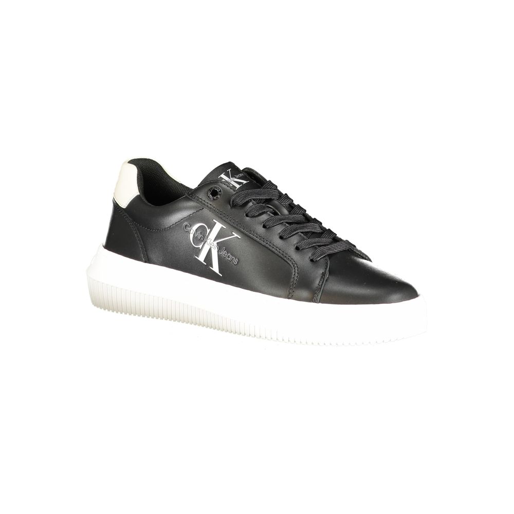 Svarta polyestersneakers