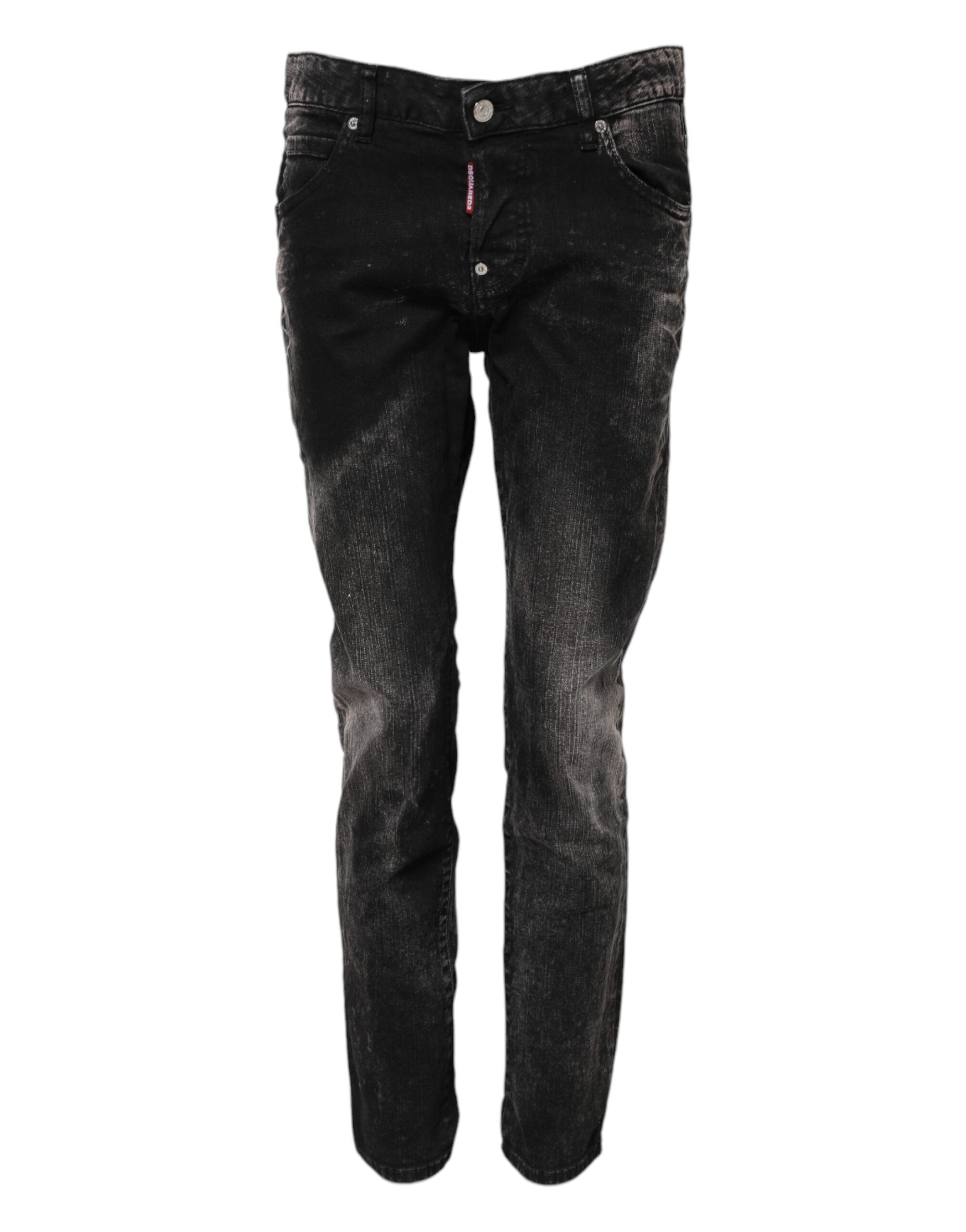 Svarta tvättade avsmalnande jeans med medelhög midja
