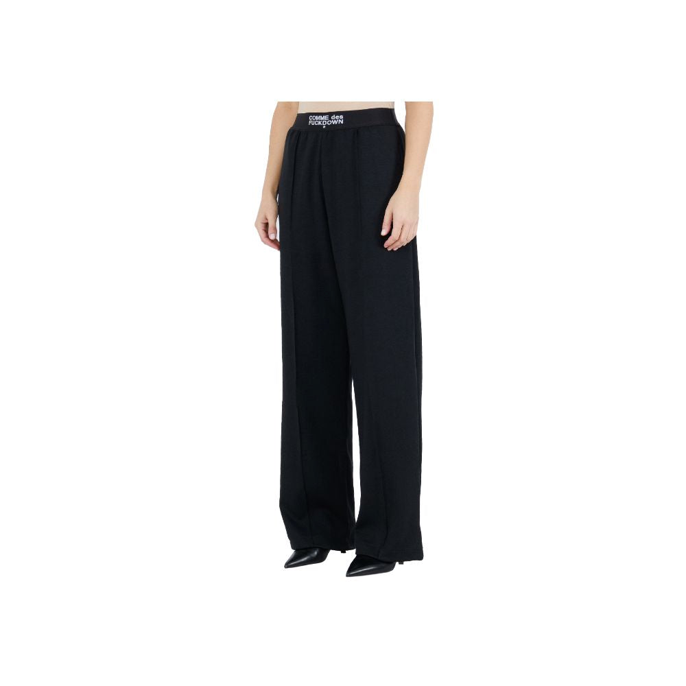 Svarta polyesterjeans och byxor
