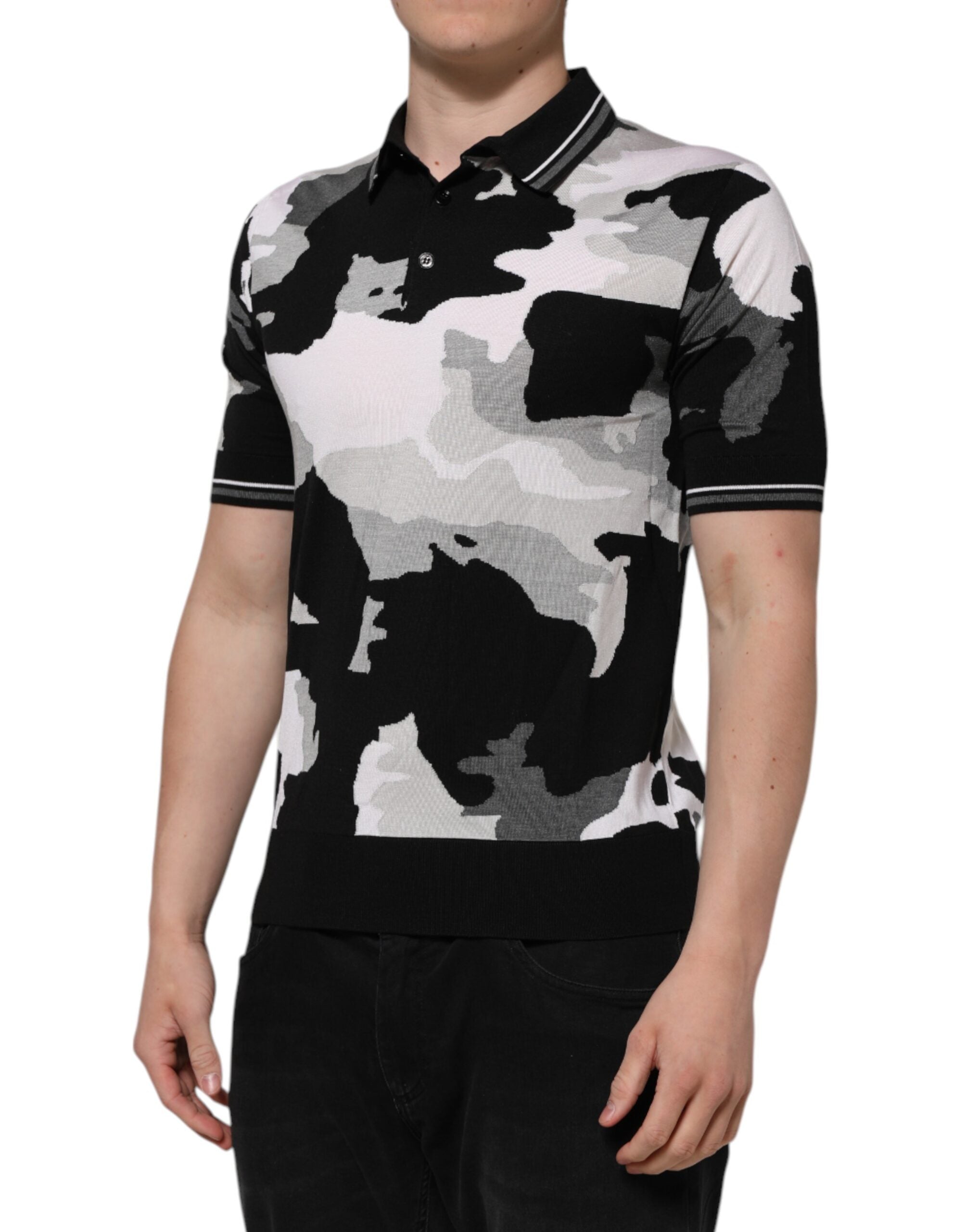 Flerfärgad kamouflagekrage-polo-t-shirt