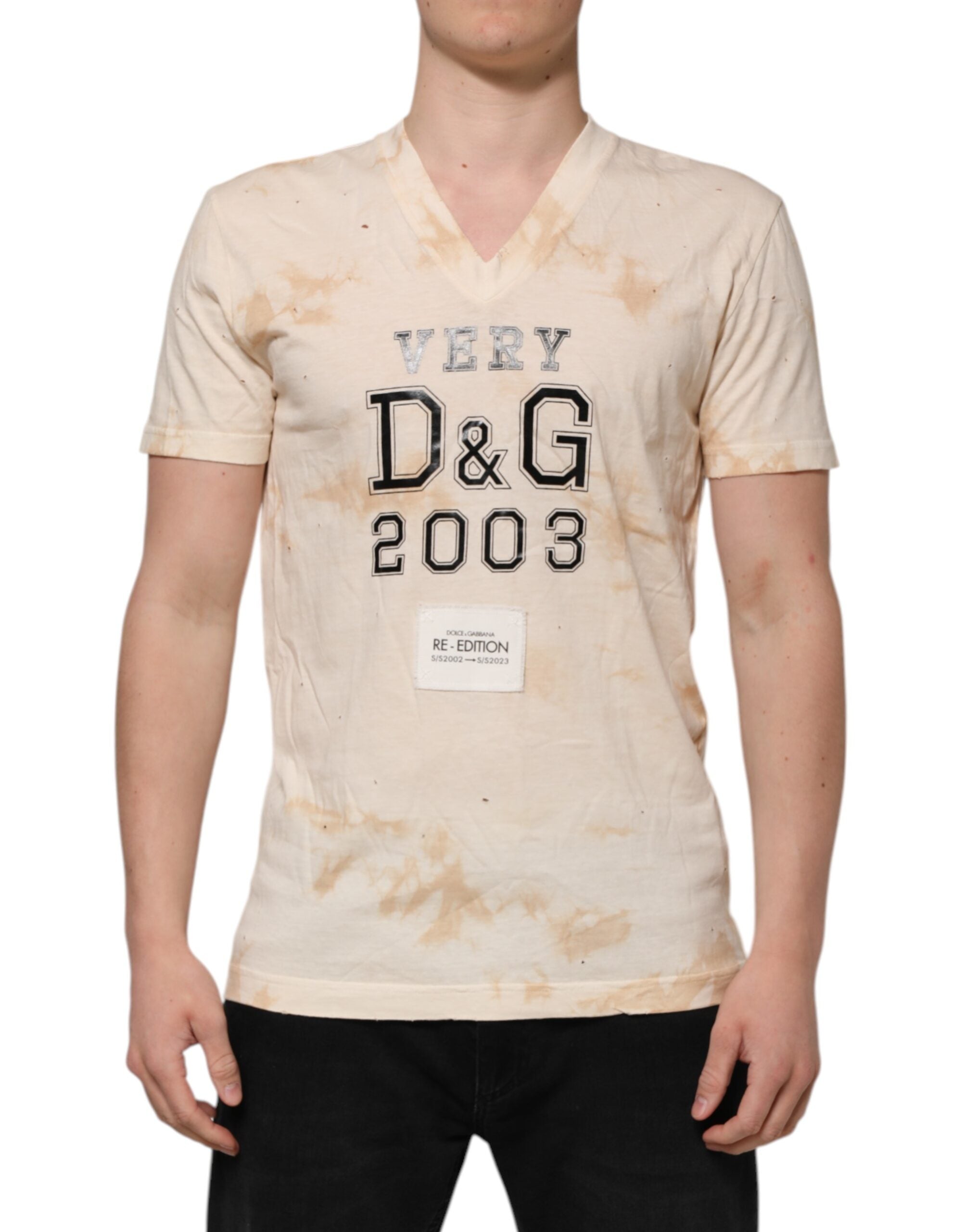 Beige T-skjorte med logotrykk og korte ermer og V-hals