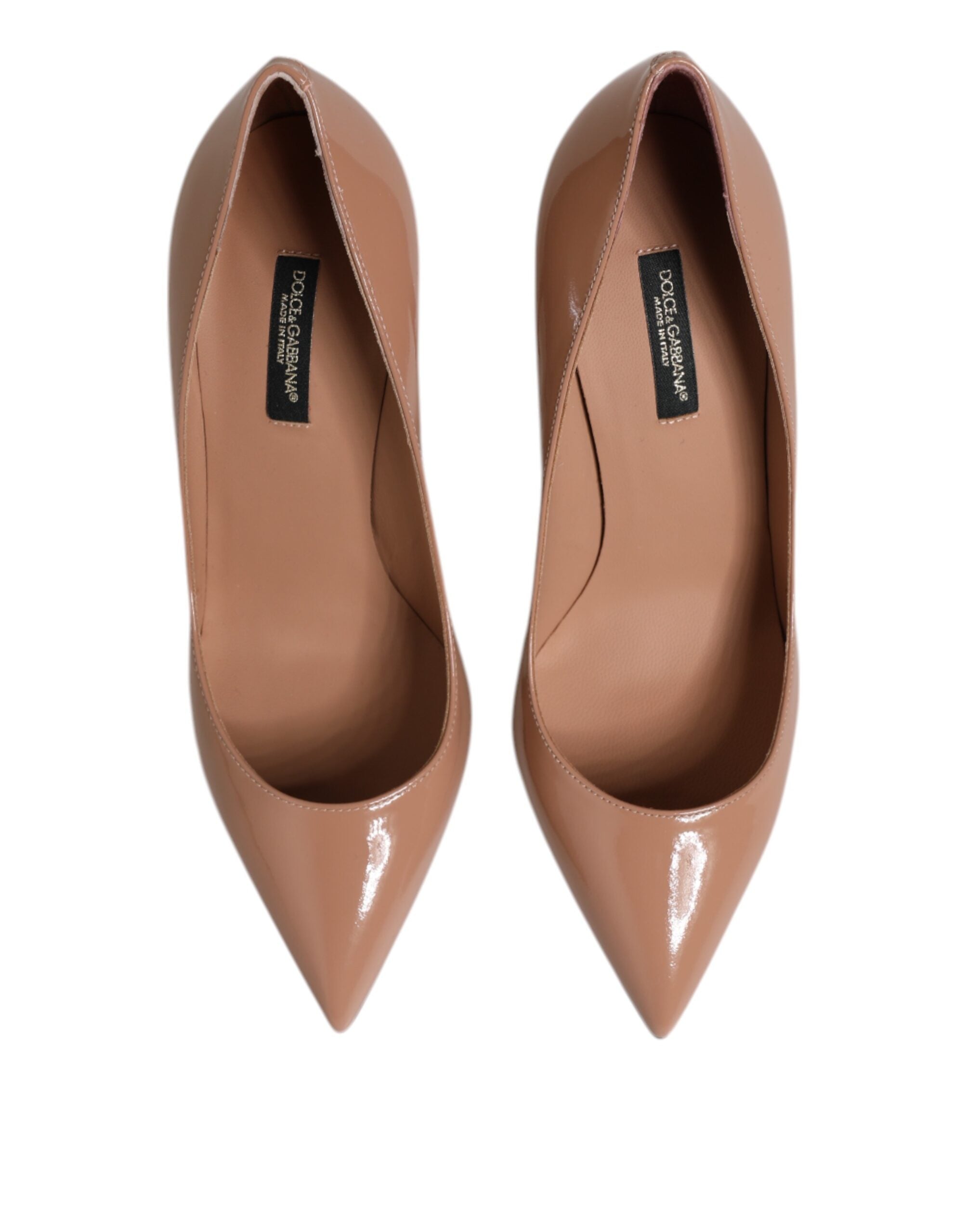Beige pumps med stilettklack i lackläder