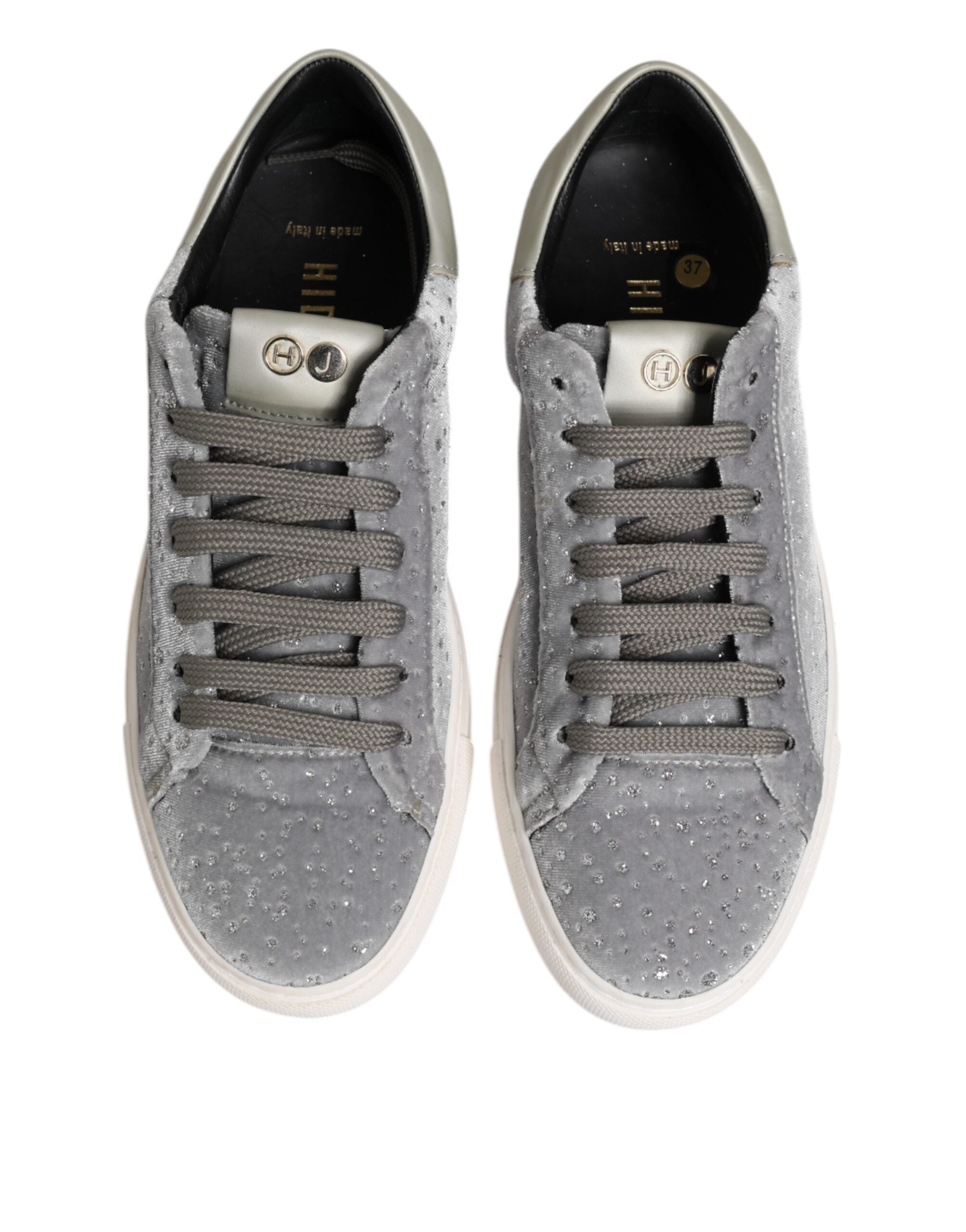 Grå mocka låga sneakers med snörning